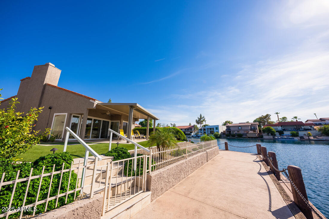 5430 S CLAMBAKE BAY Court