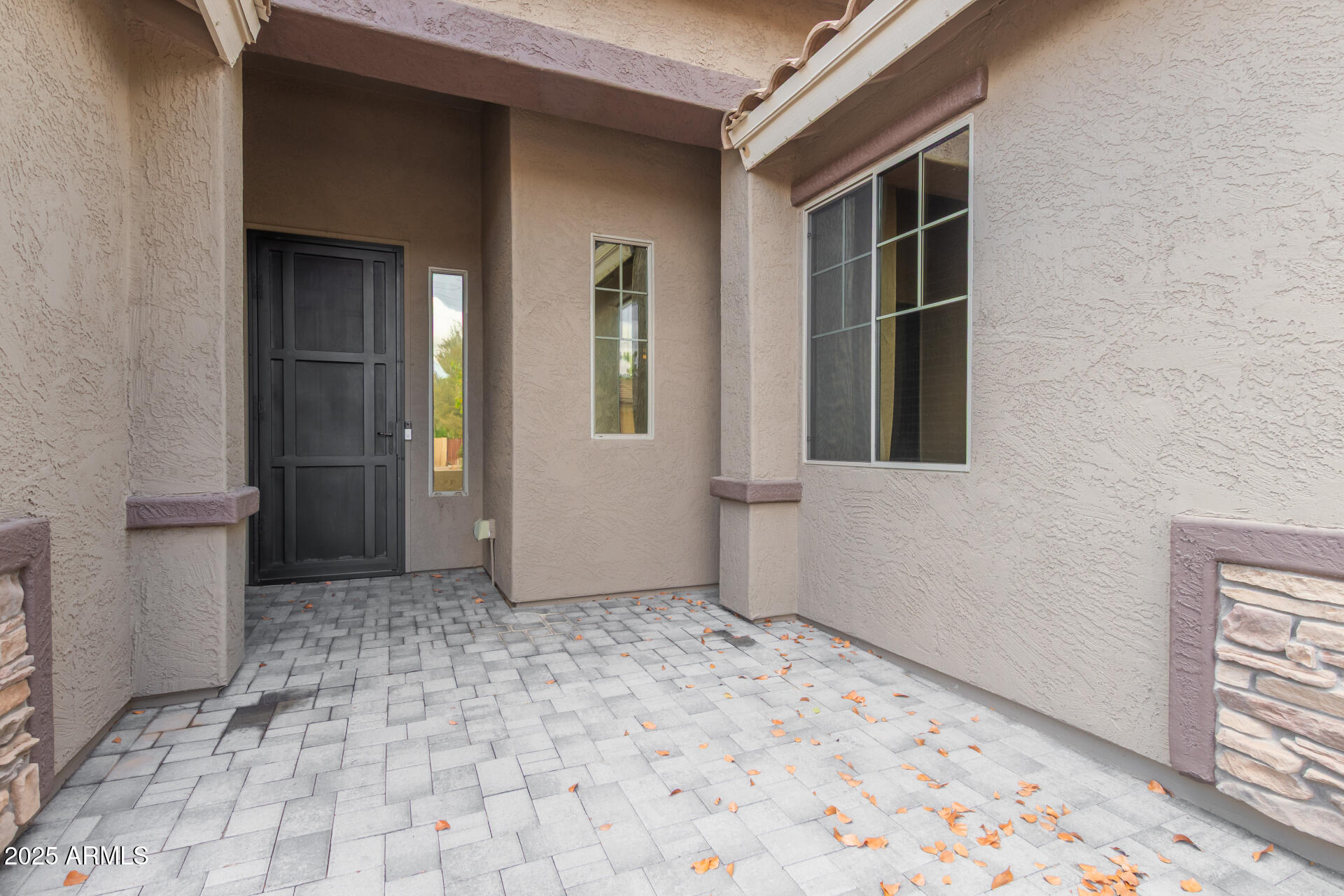 2111 E YELLOWSTONE Place