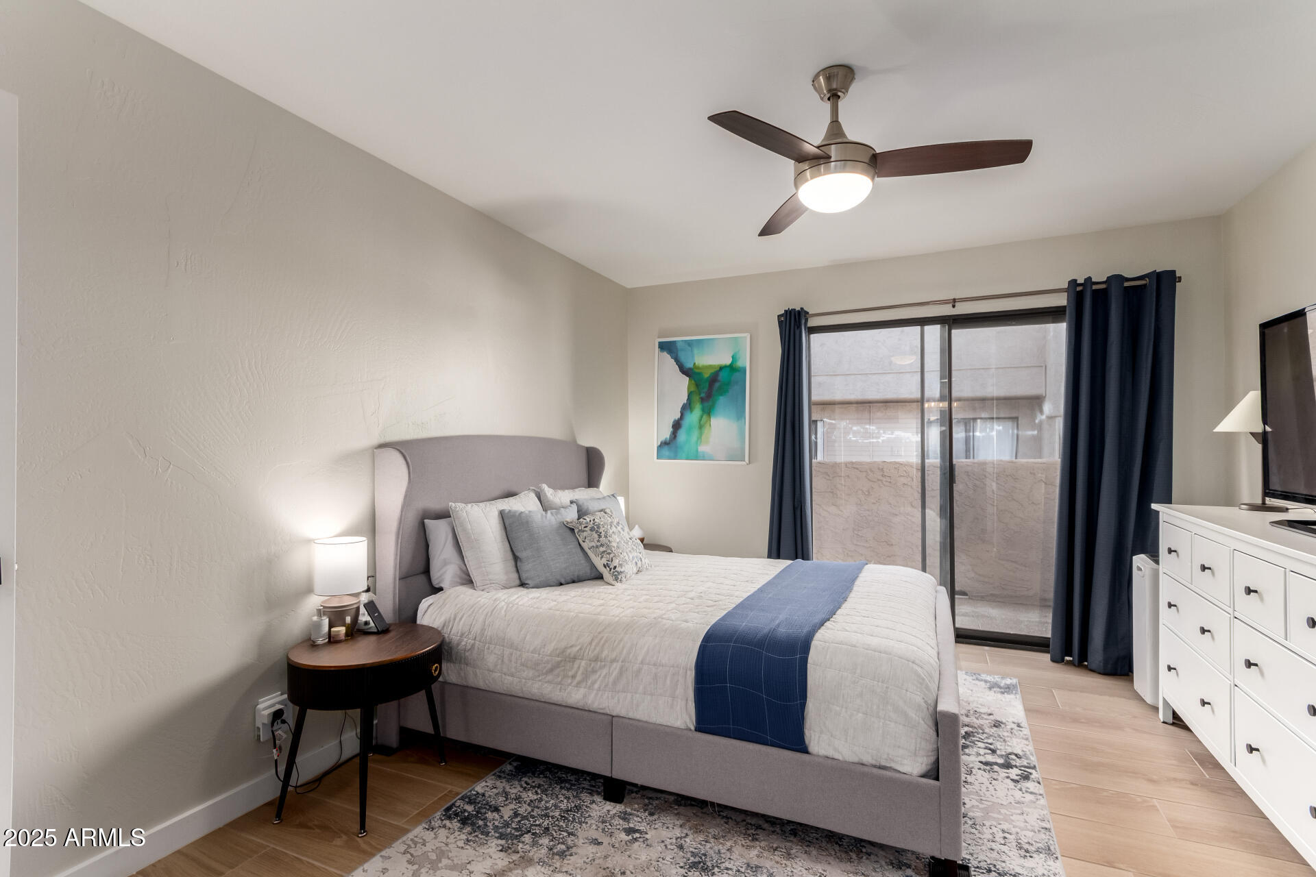 1207 E NORTHSHORE Drive, 136