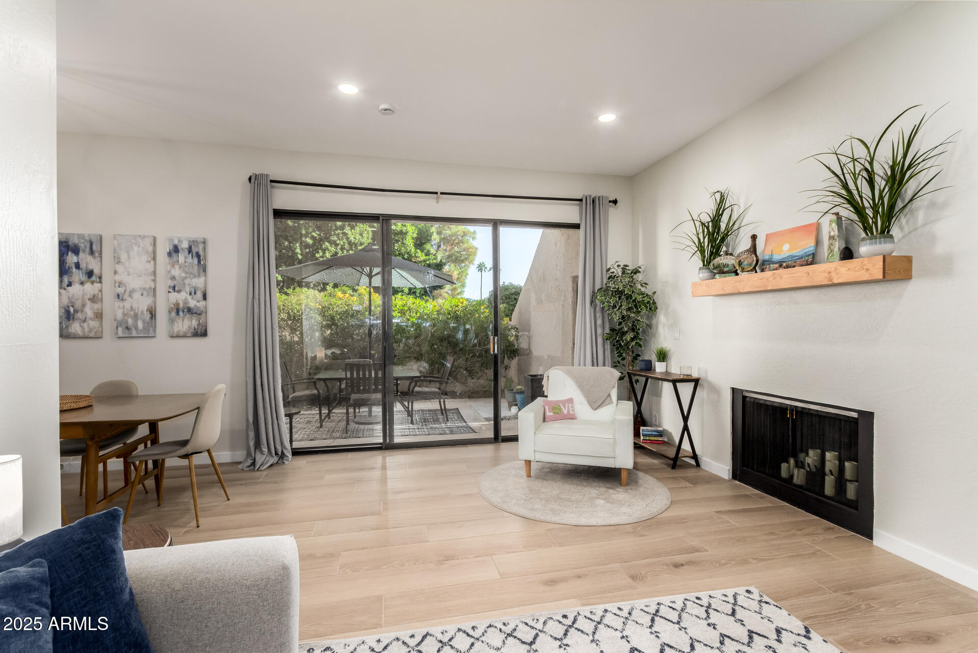 1207 E NORTHSHORE Drive, 136