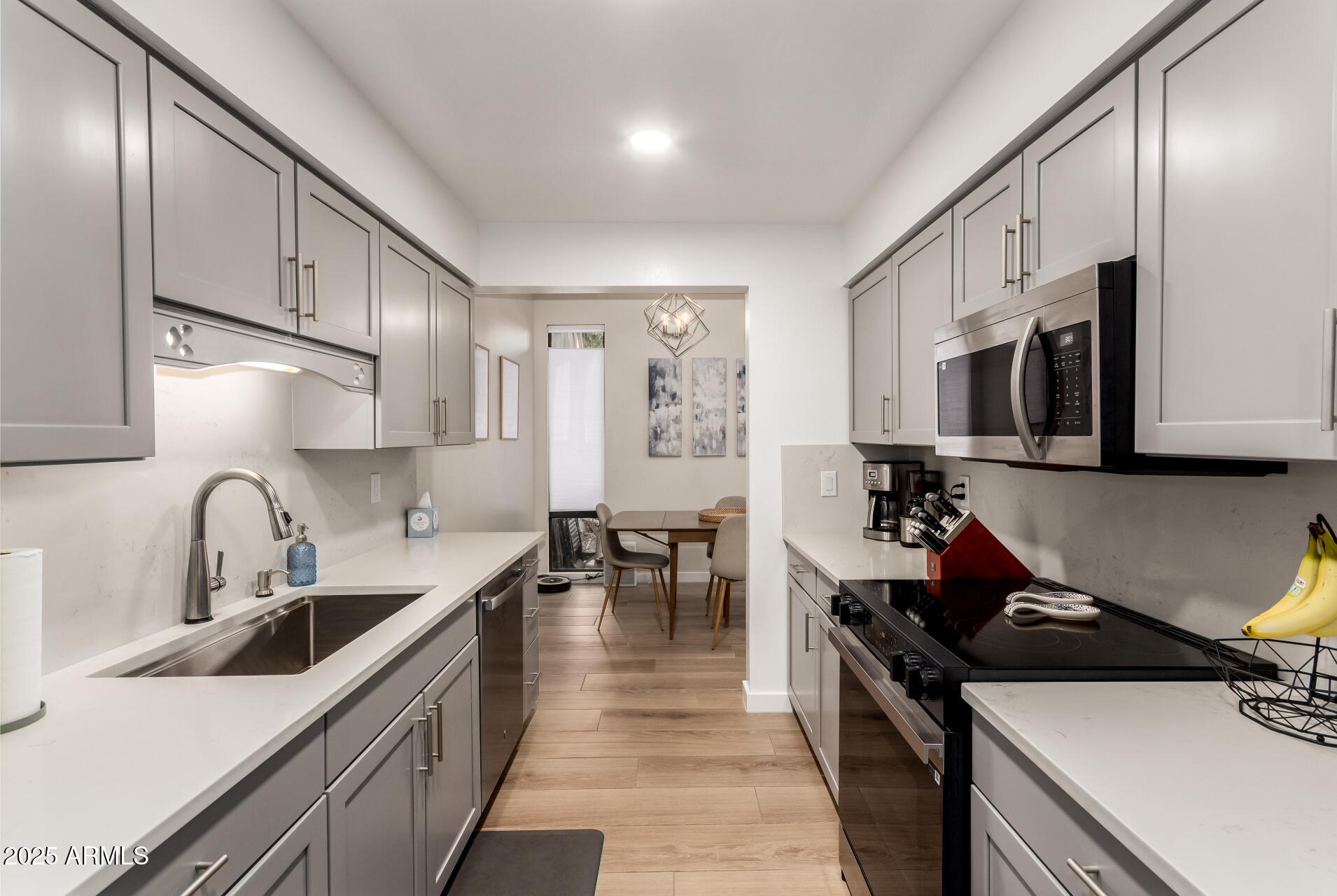 1207 E NORTHSHORE Drive, 136