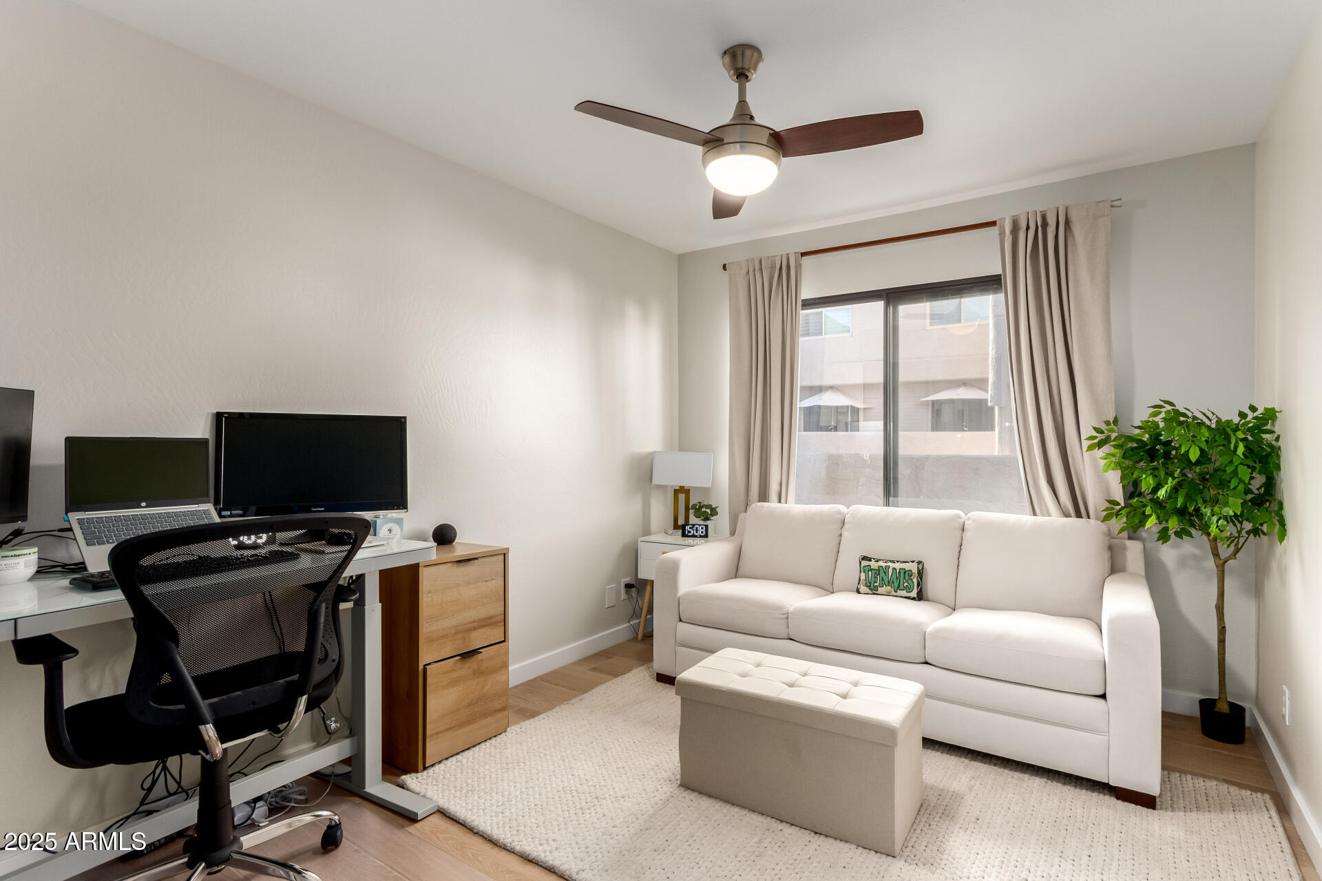 1207 E NORTHSHORE Drive, 136