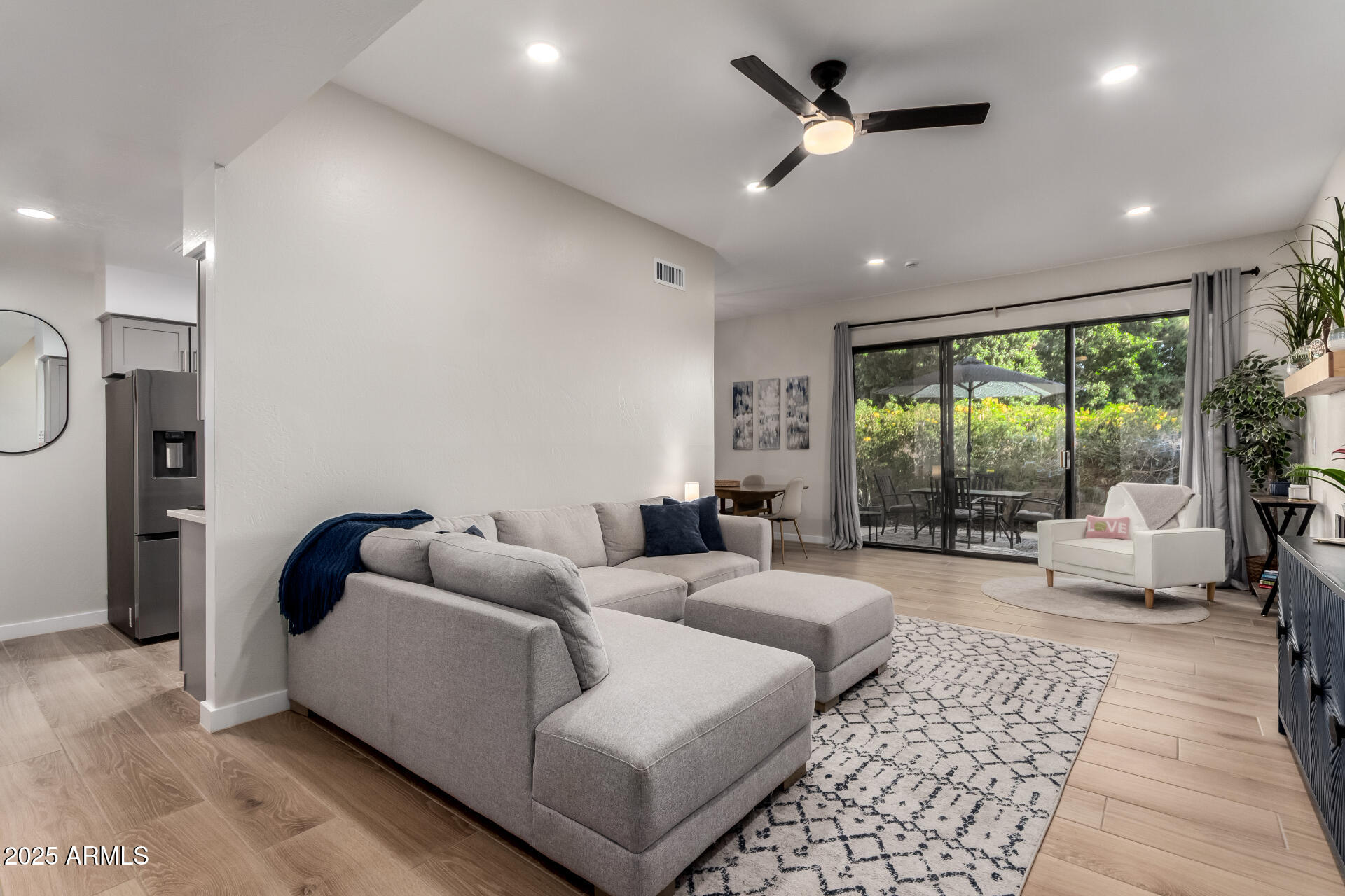 1207 E NORTHSHORE Drive, 136