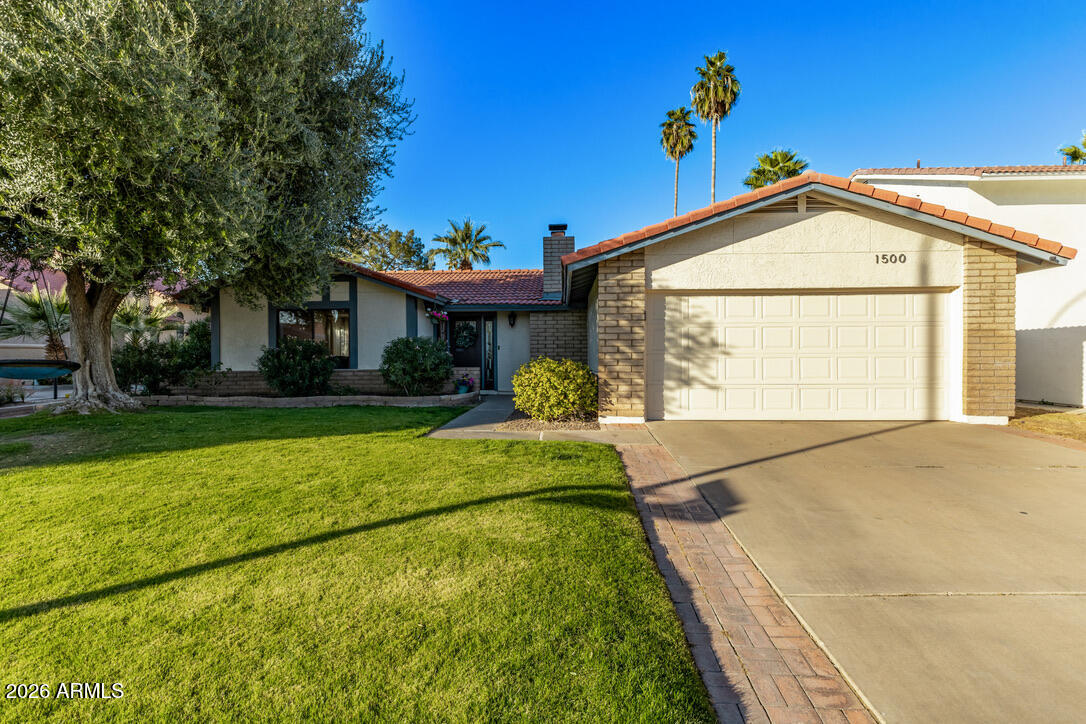 1500 E EDGEWATER Drive