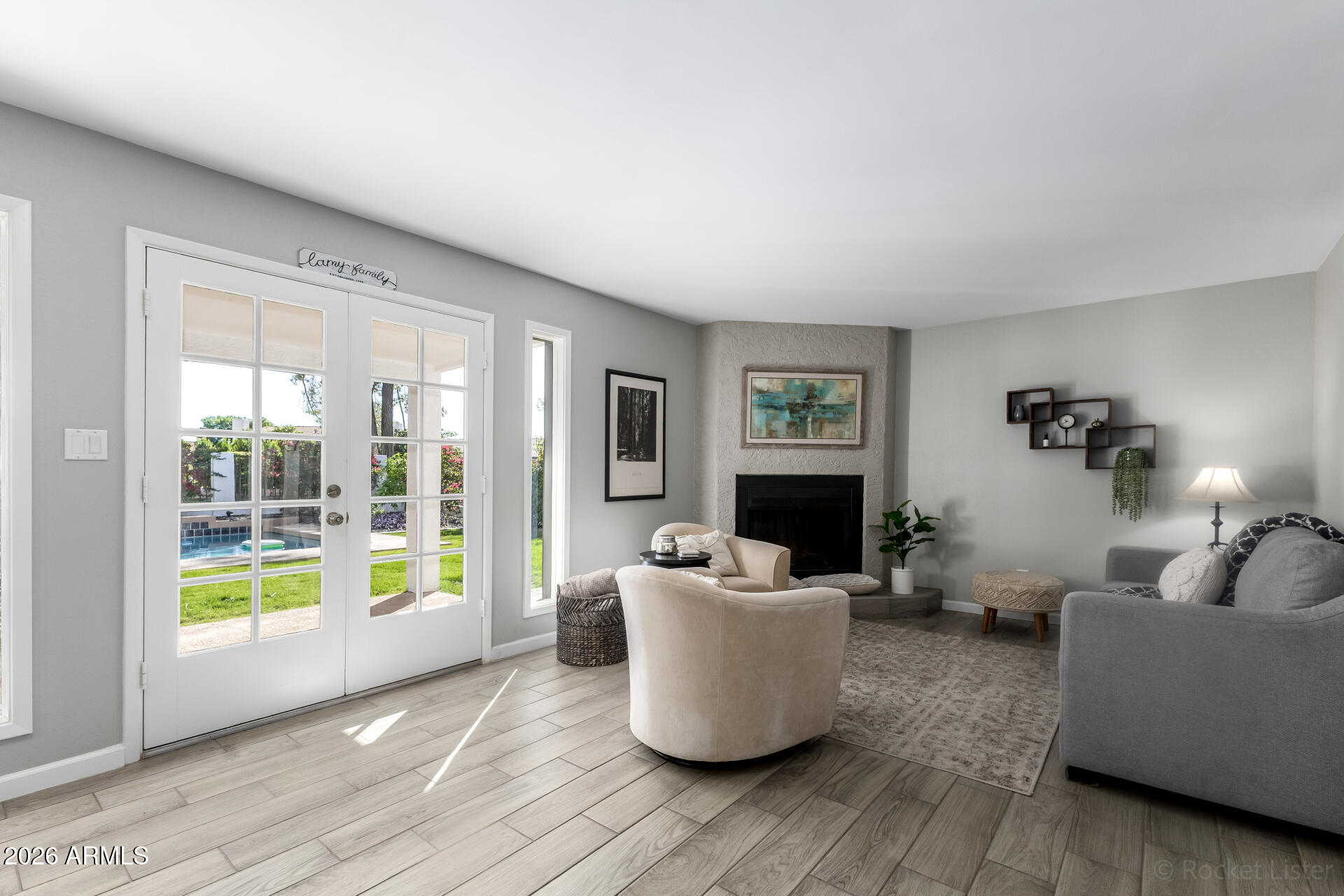 963 E DRIFTWOOD Drive