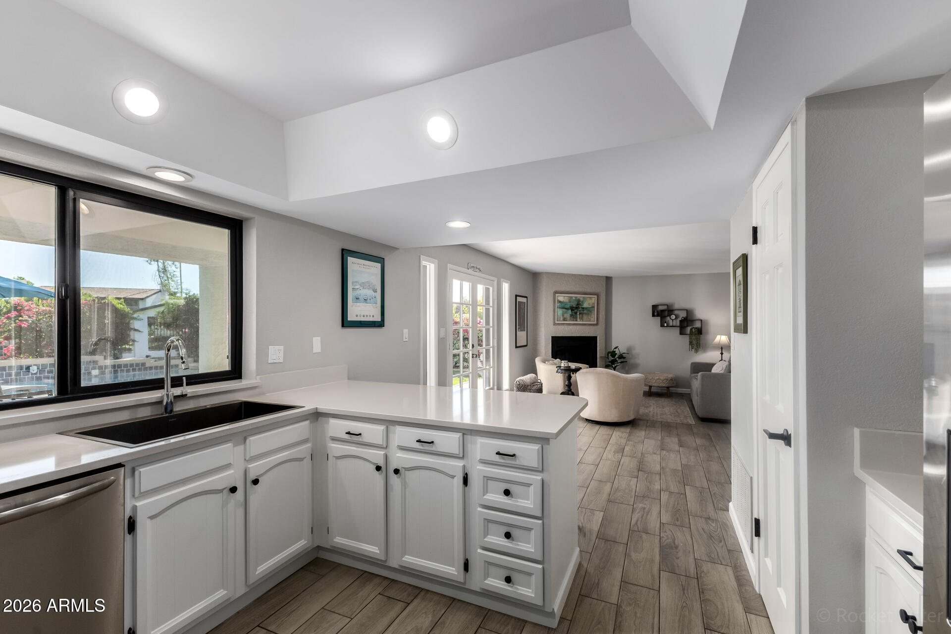 963 E DRIFTWOOD Drive