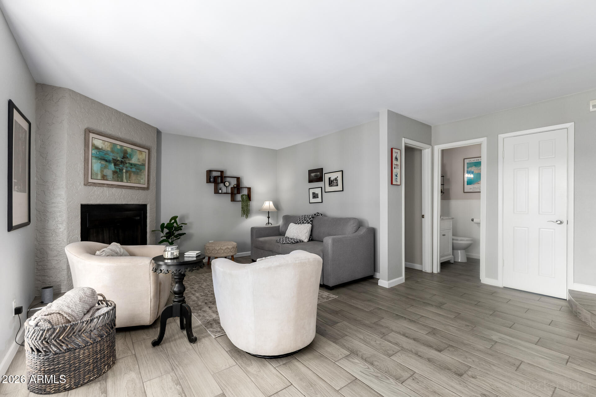 963 E DRIFTWOOD Drive