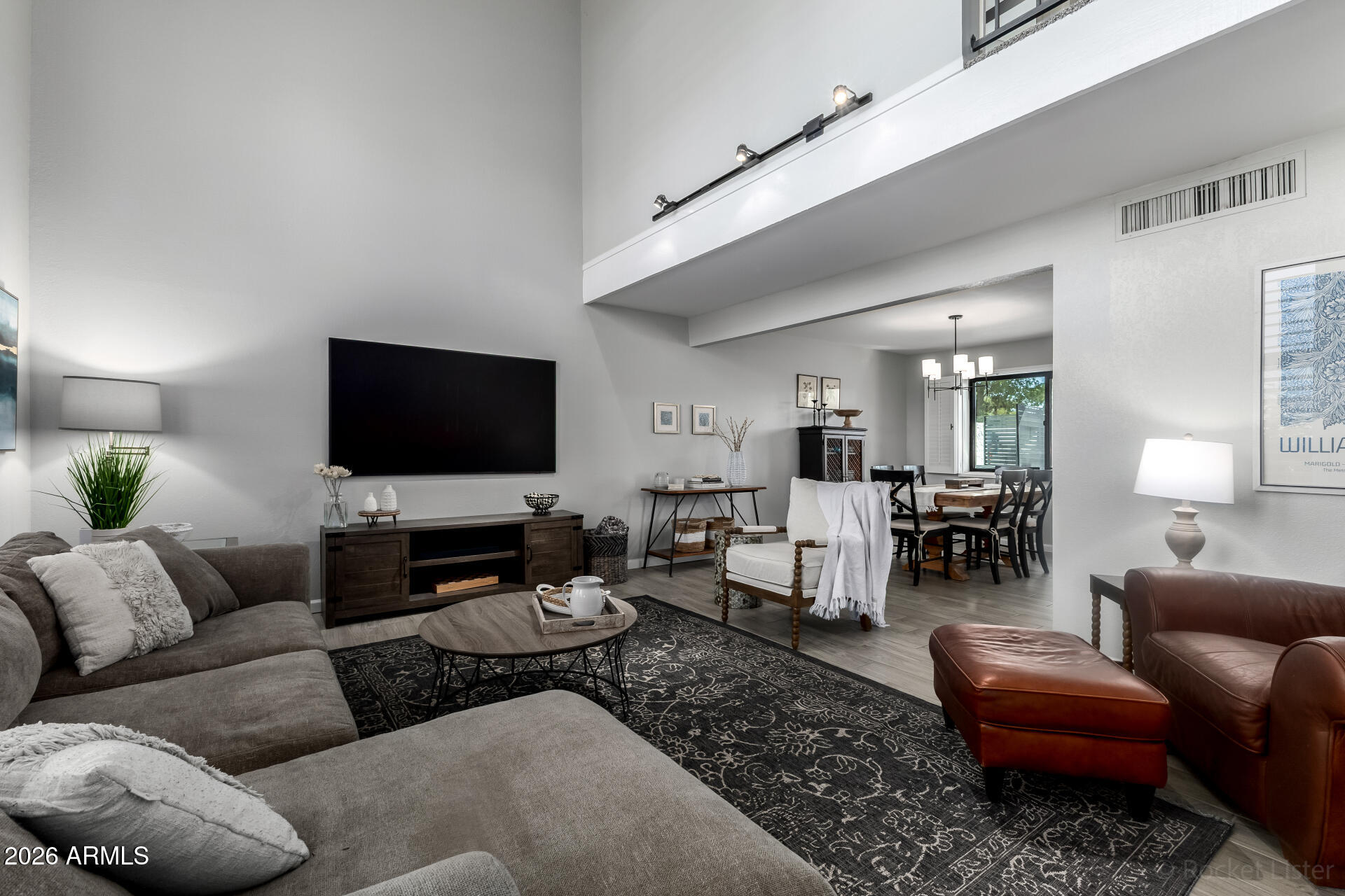 963 E DRIFTWOOD Drive