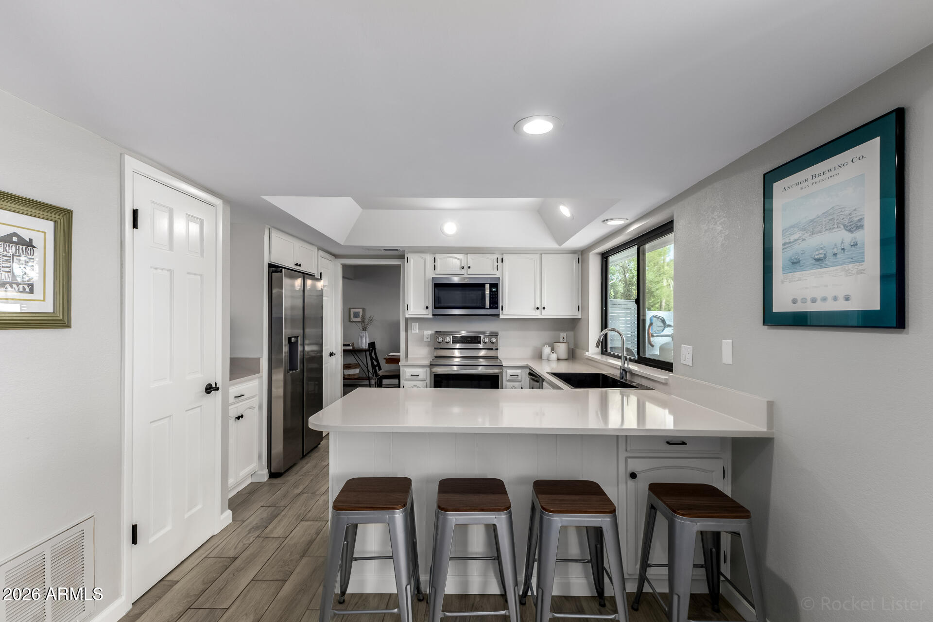 963 E DRIFTWOOD Drive