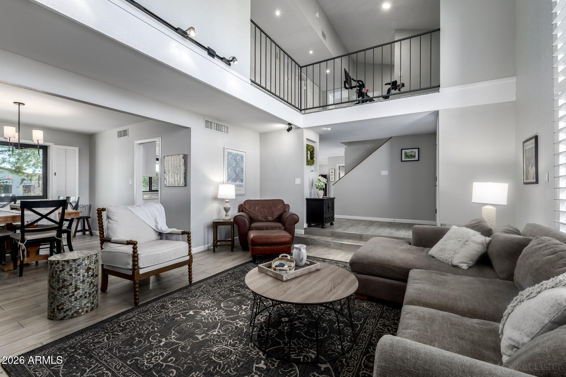 963 E DRIFTWOOD Drive