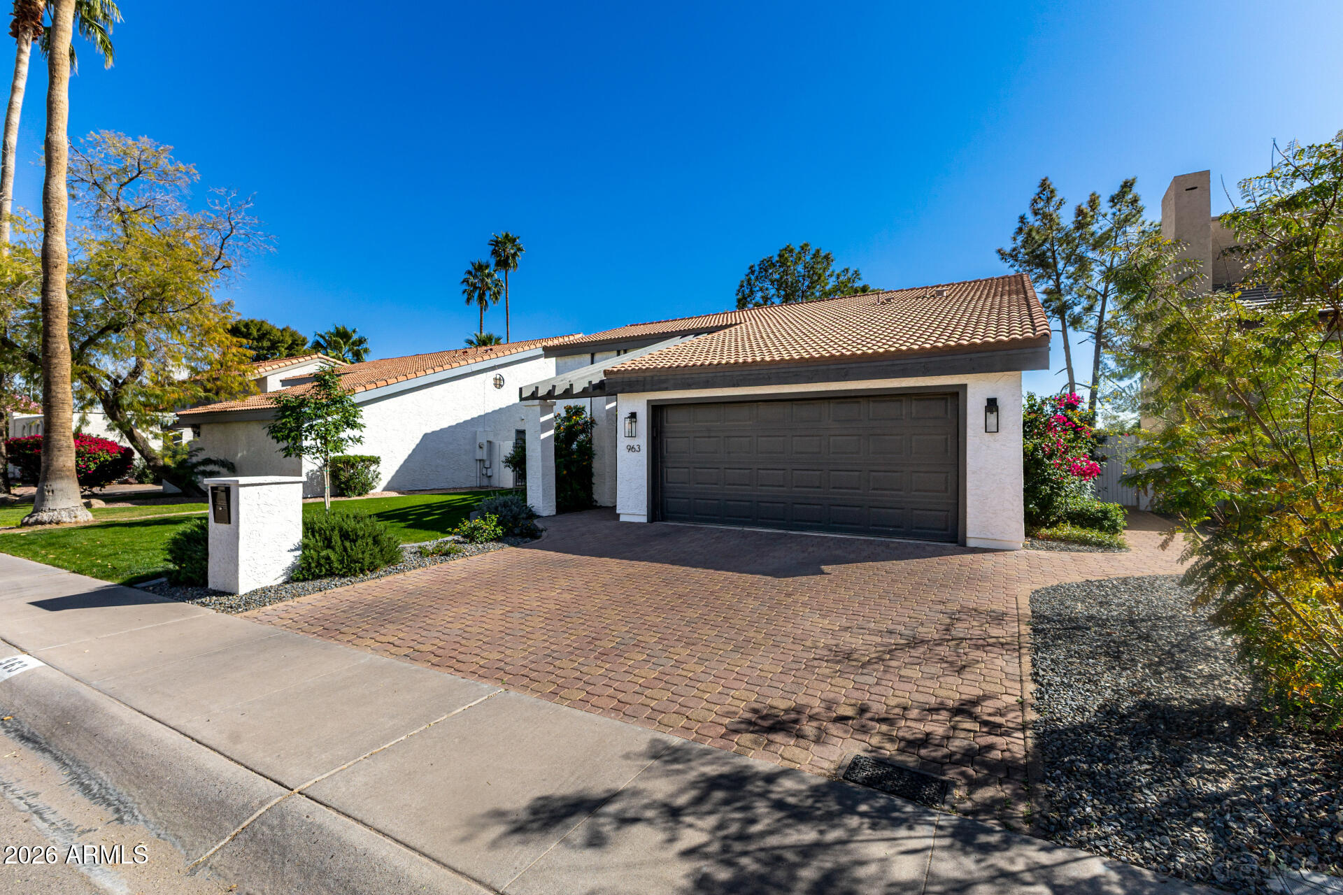 963 E DRIFTWOOD Drive