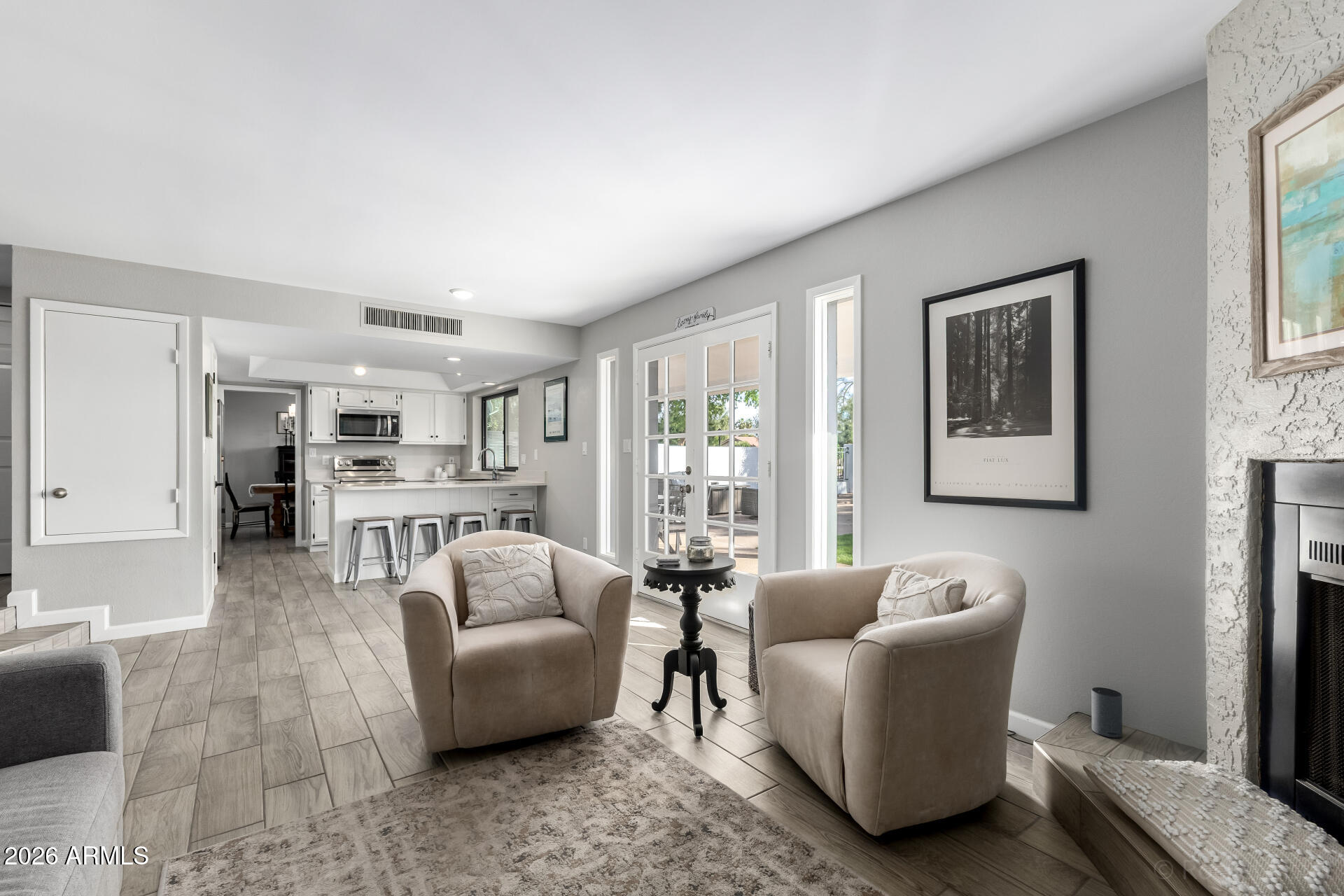 963 E DRIFTWOOD Drive