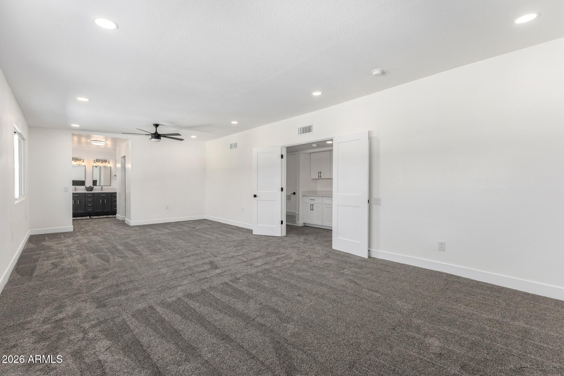 1546 E WINDJAMMER Way