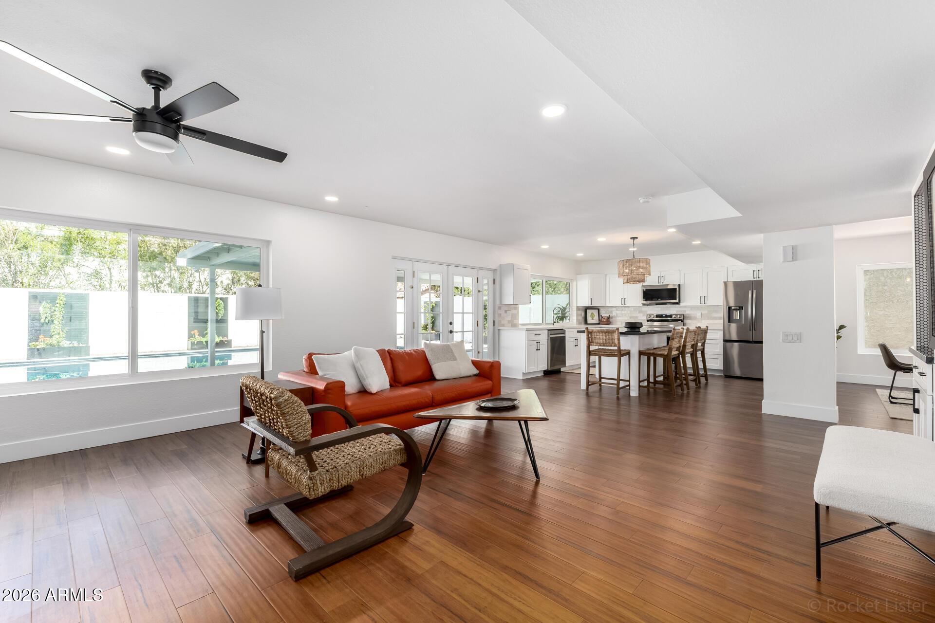 1546 E WINDJAMMER Way