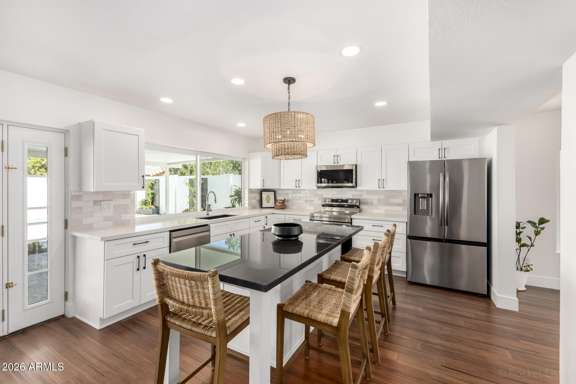 1546 E WINDJAMMER Way