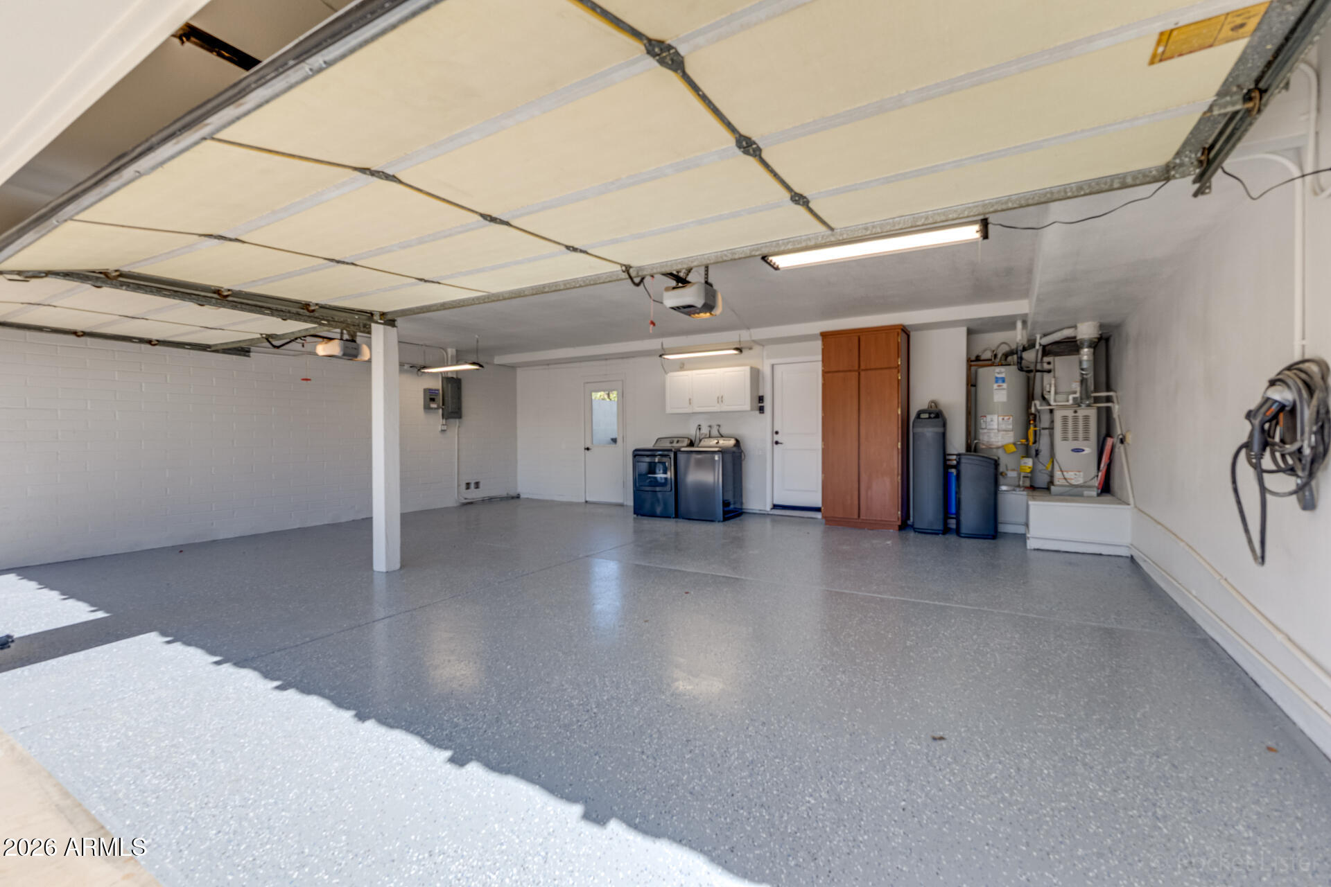 1546 E WINDJAMMER Way