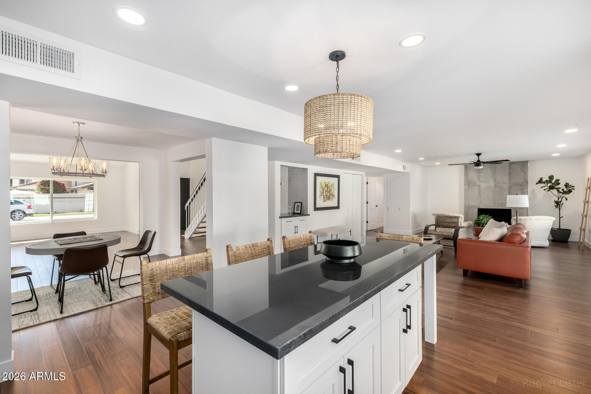 1546 E WINDJAMMER Way