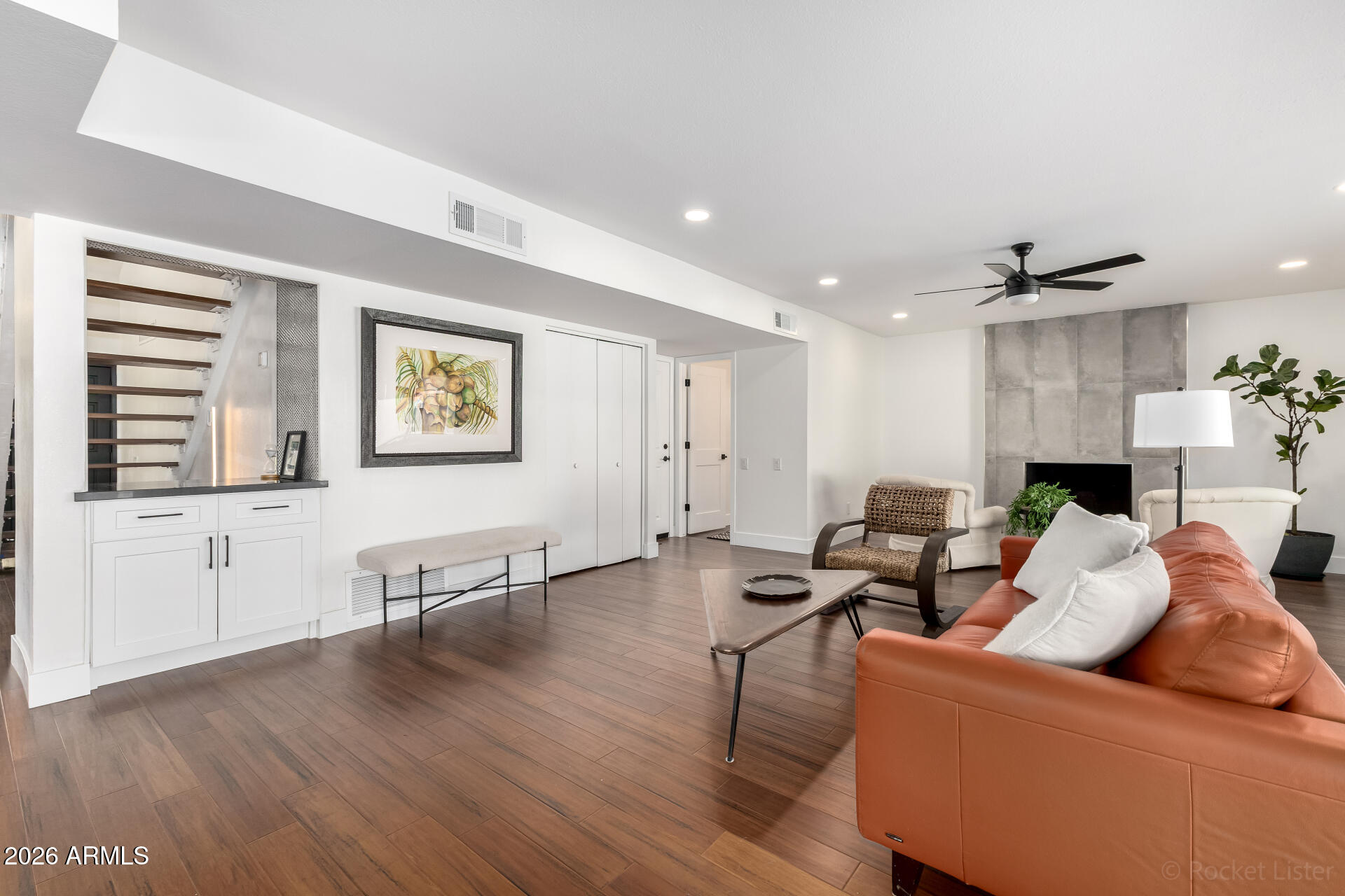 1546 E WINDJAMMER Way