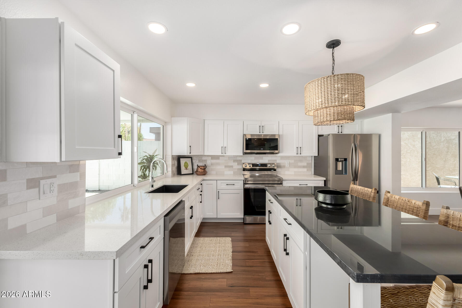 1546 E WINDJAMMER Way