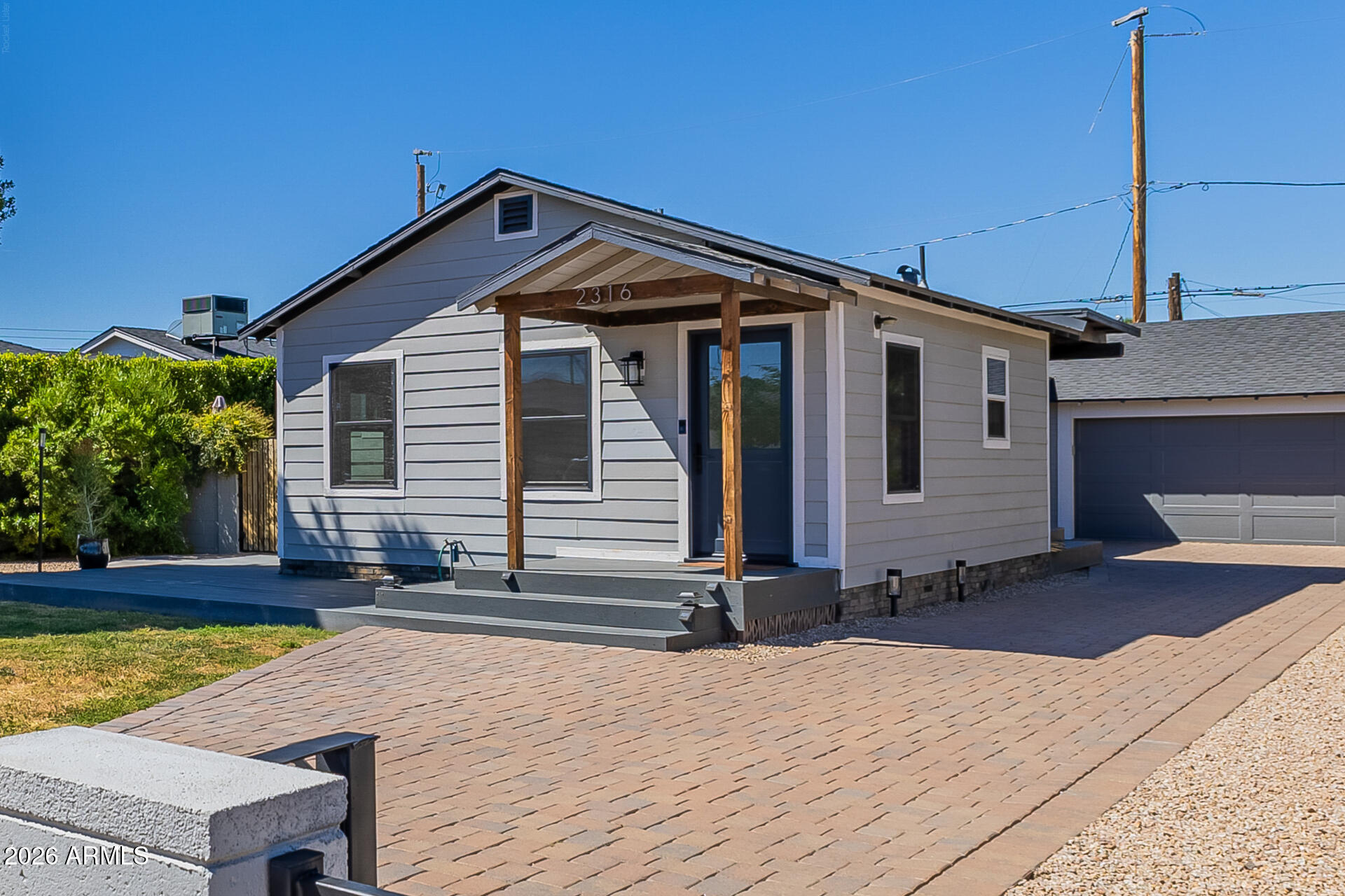 2316 N MITCHELL Street