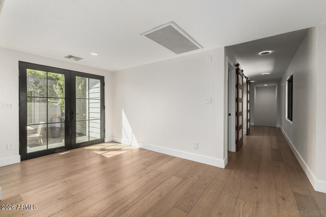 2316 N MITCHELL Street