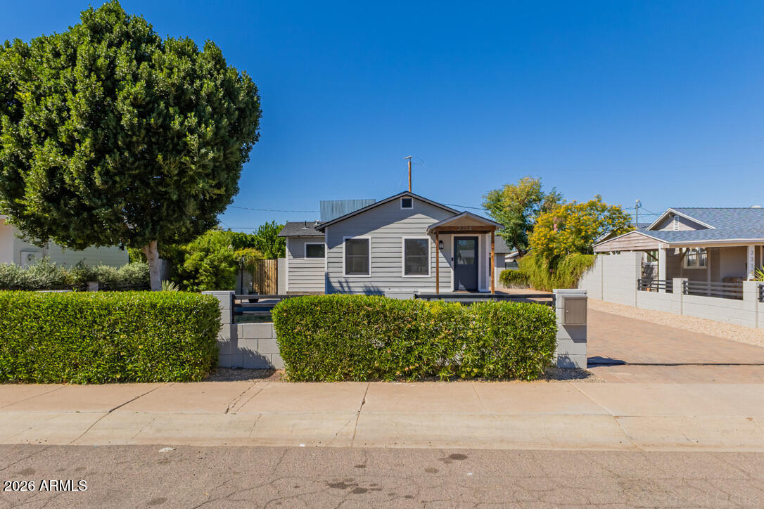 2316 N MITCHELL Street