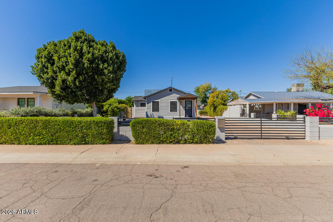 2316 N MITCHELL Street