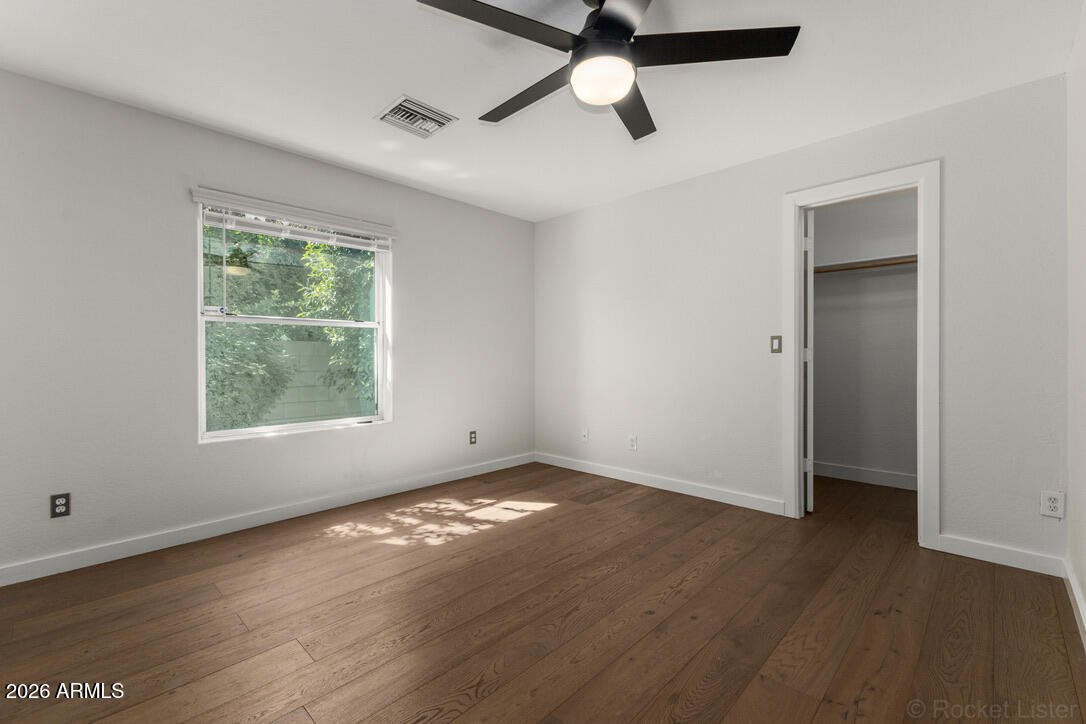 2316 N MITCHELL Street