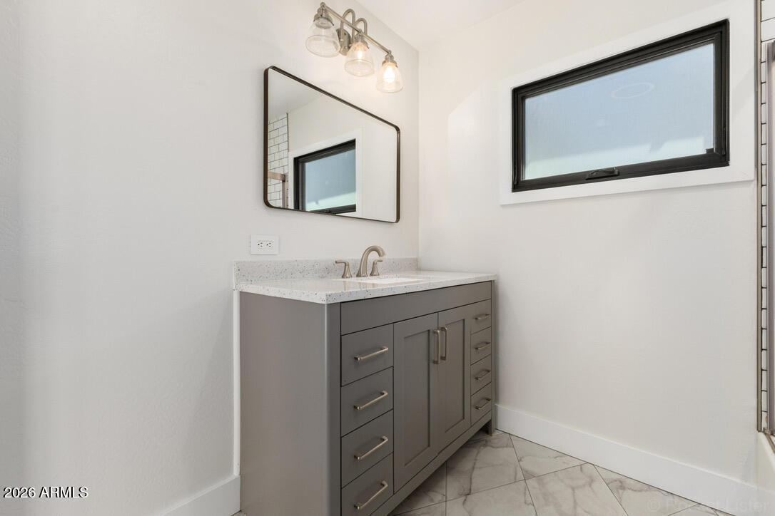 2316 N MITCHELL Street