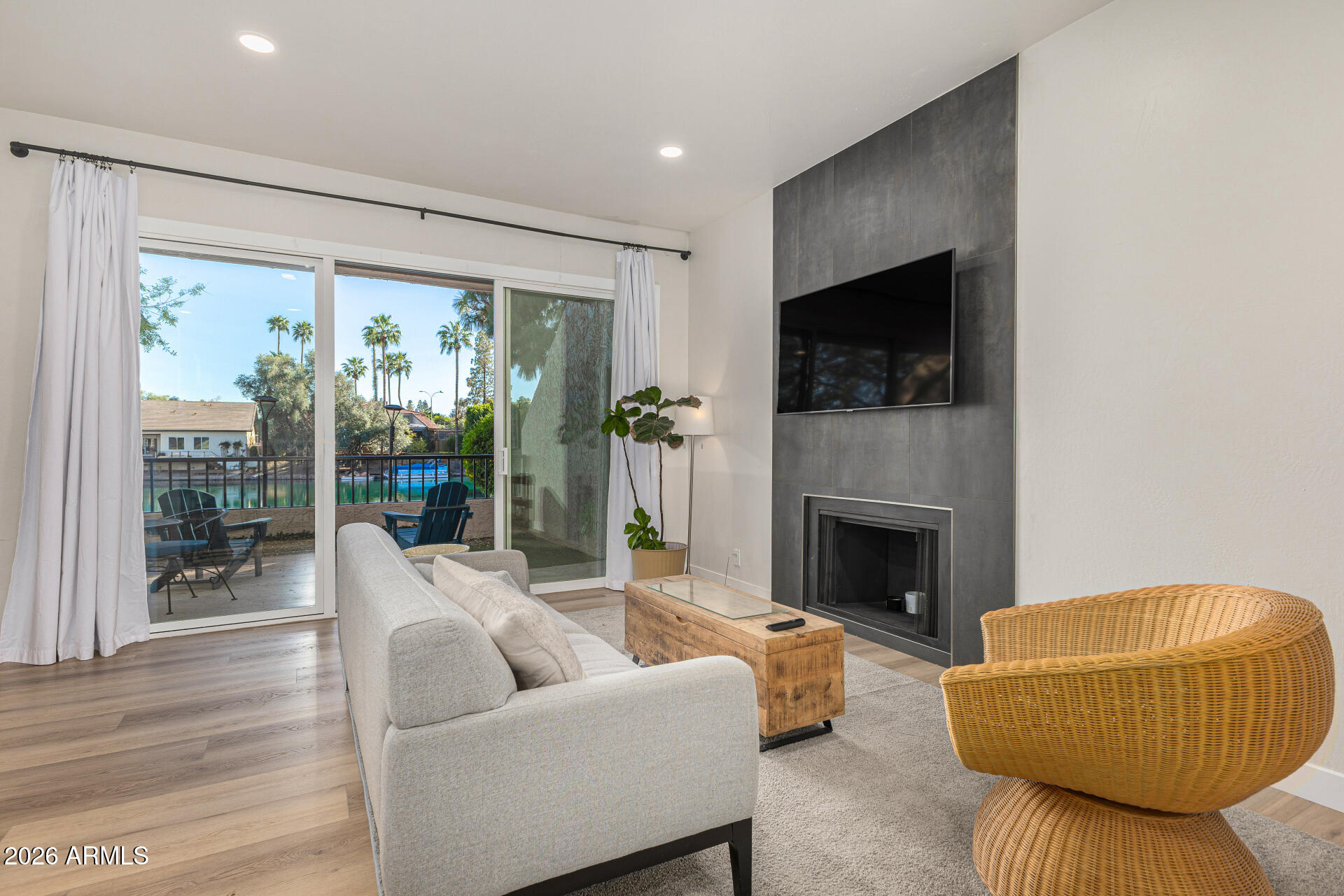 1209 E NORTHSHORE Drive 138