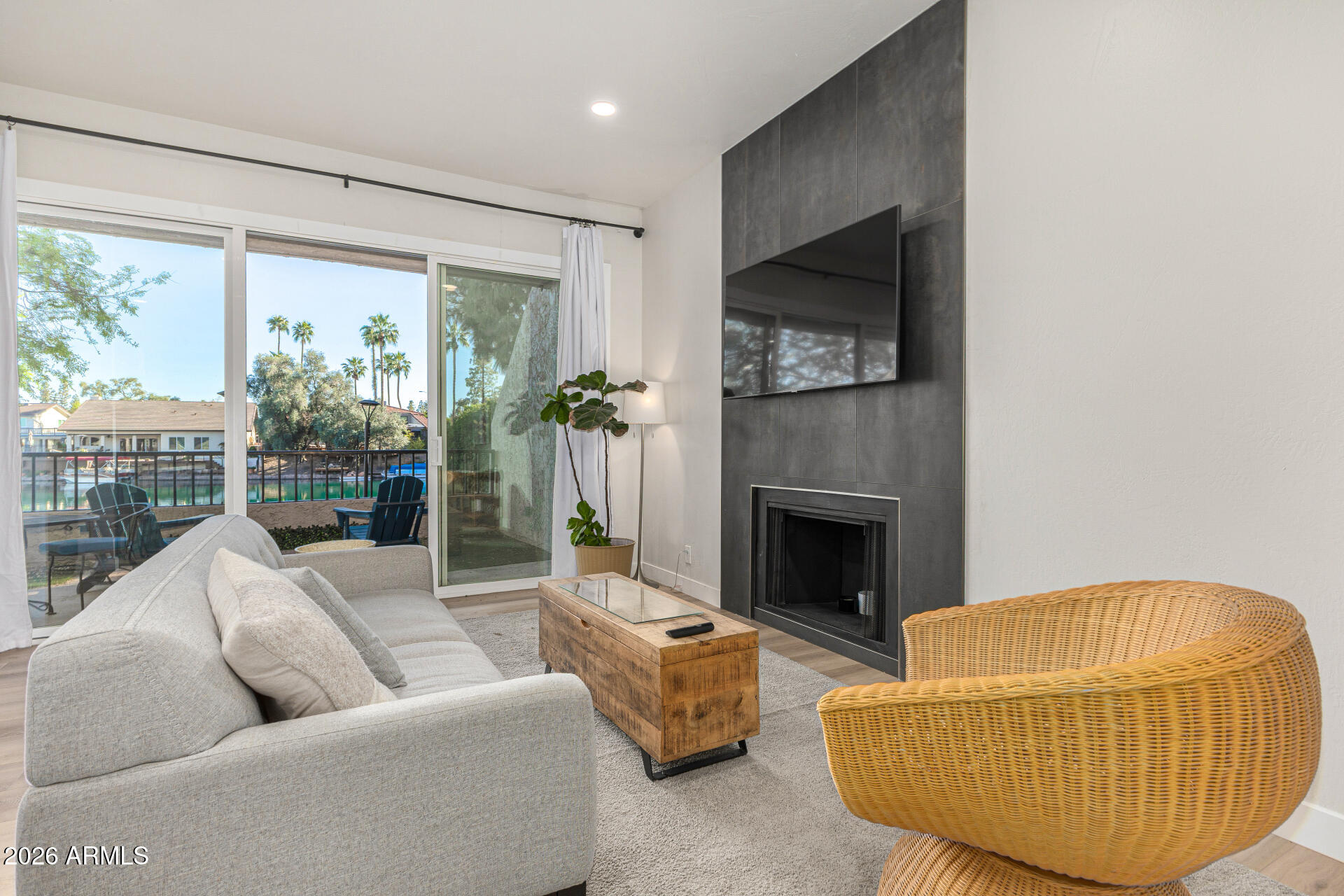 1209 E NORTHSHORE Drive 138