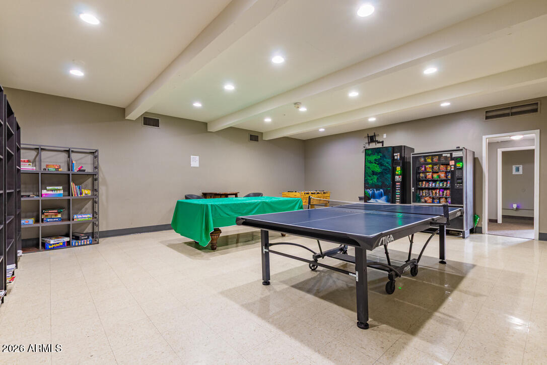 1017 E SANDPIPER Drive