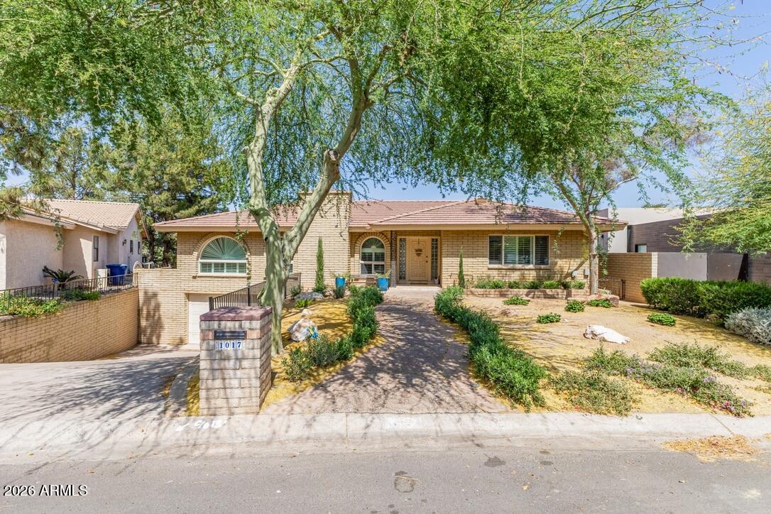 1017 E SANDPIPER Drive