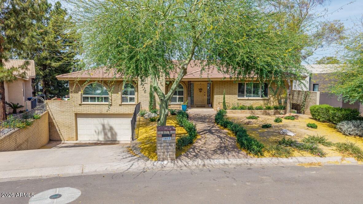 1017 E SANDPIPER Drive