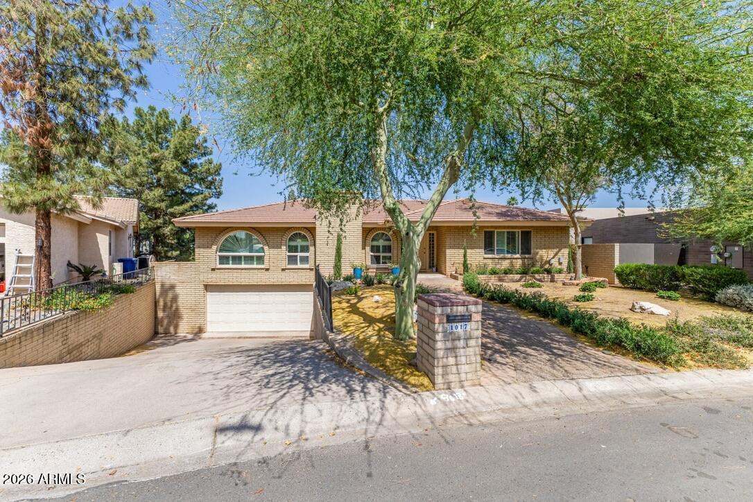 1017 E SANDPIPER Drive