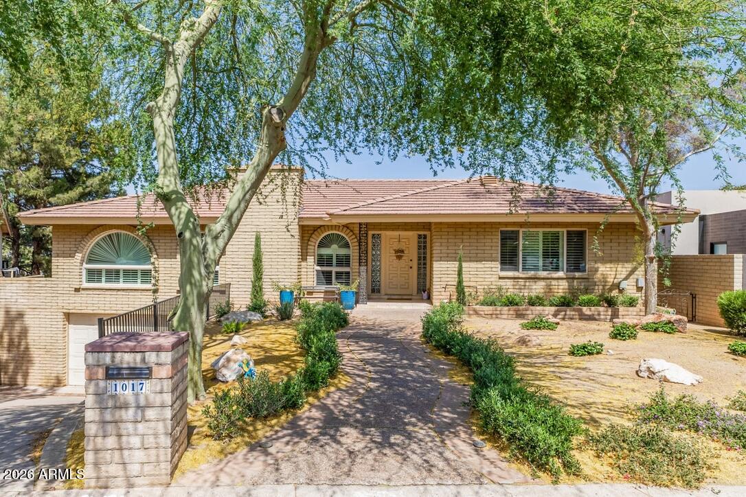 1017 E SANDPIPER Drive