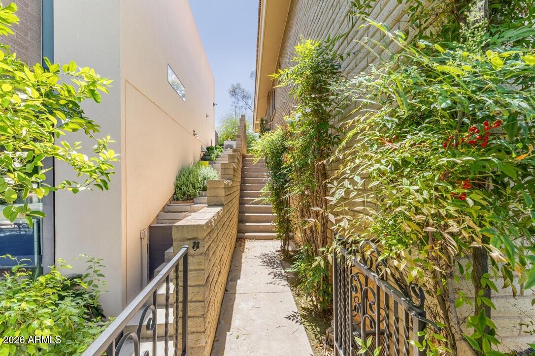 1017 E SANDPIPER Drive