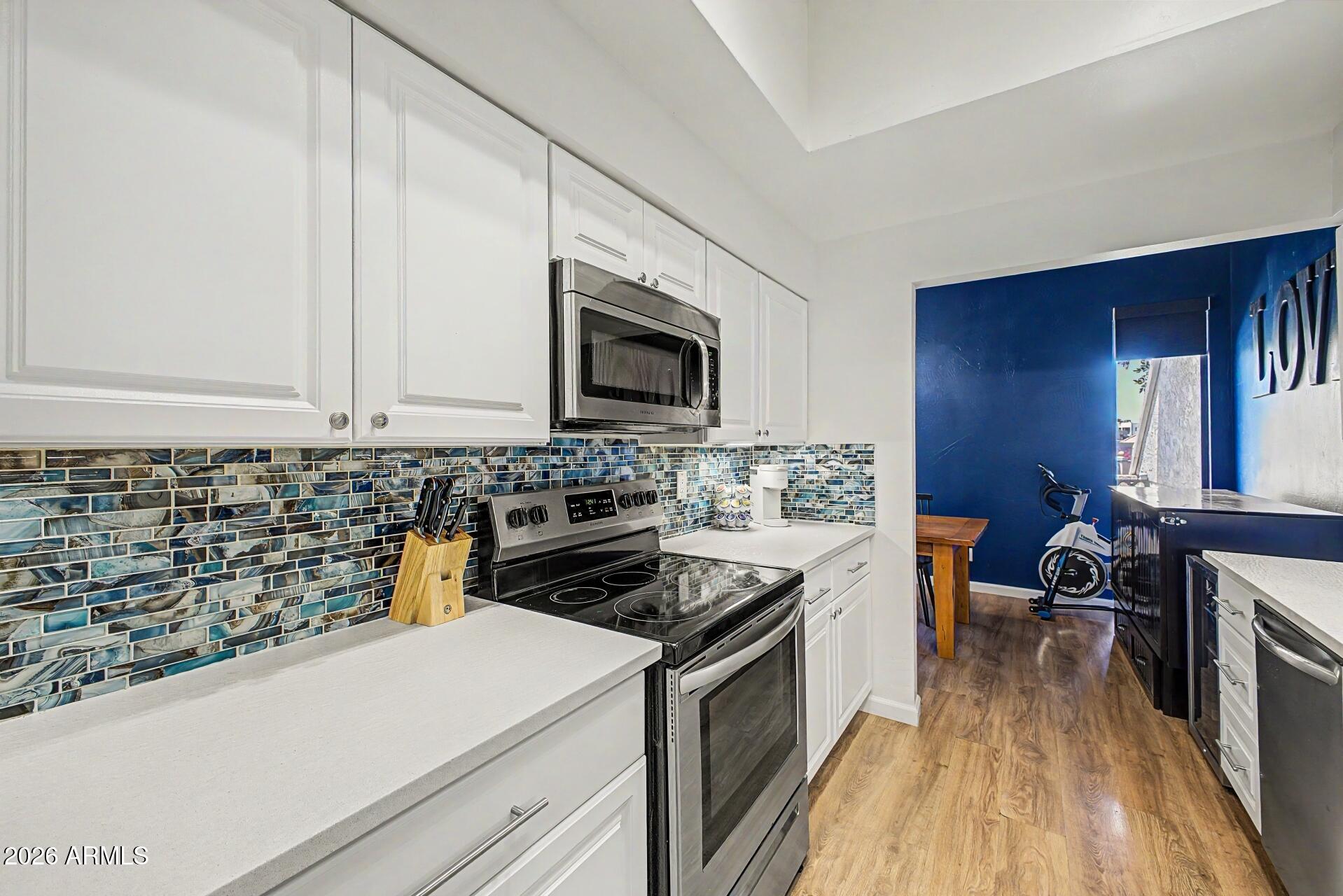 1205 E NORTHSHORE Drive 121