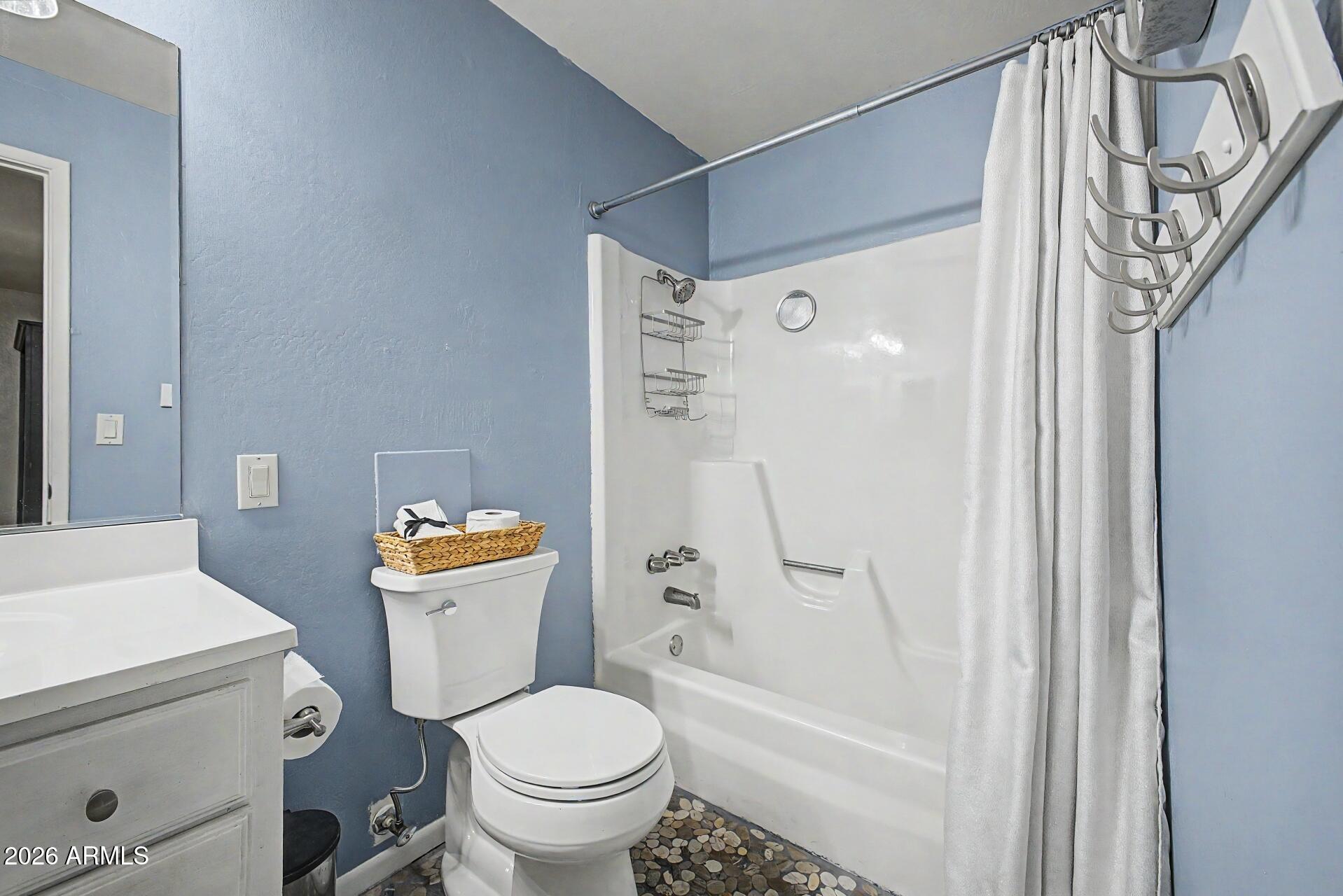 1205 E NORTHSHORE Drive 121