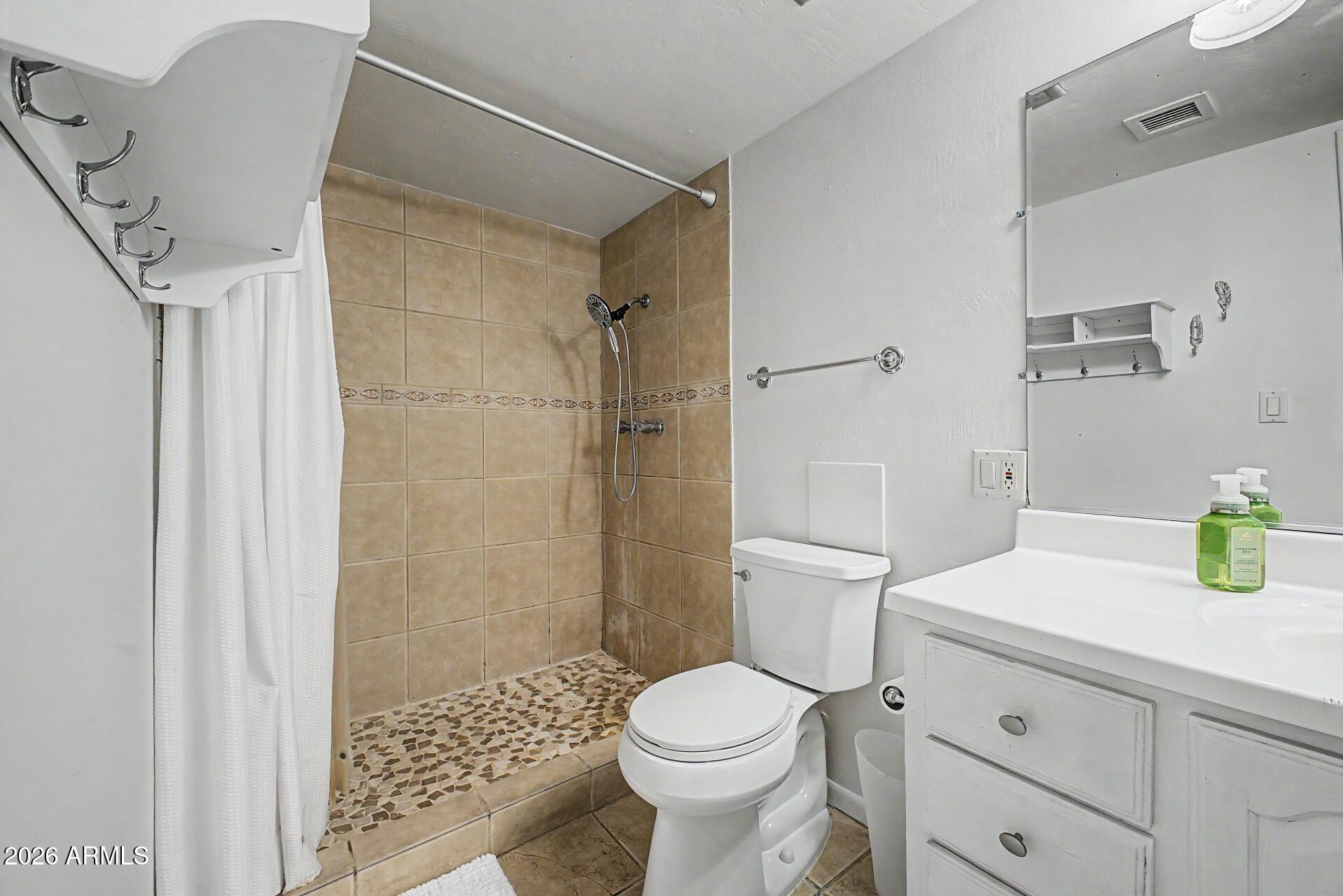 1205 E NORTHSHORE Drive 121