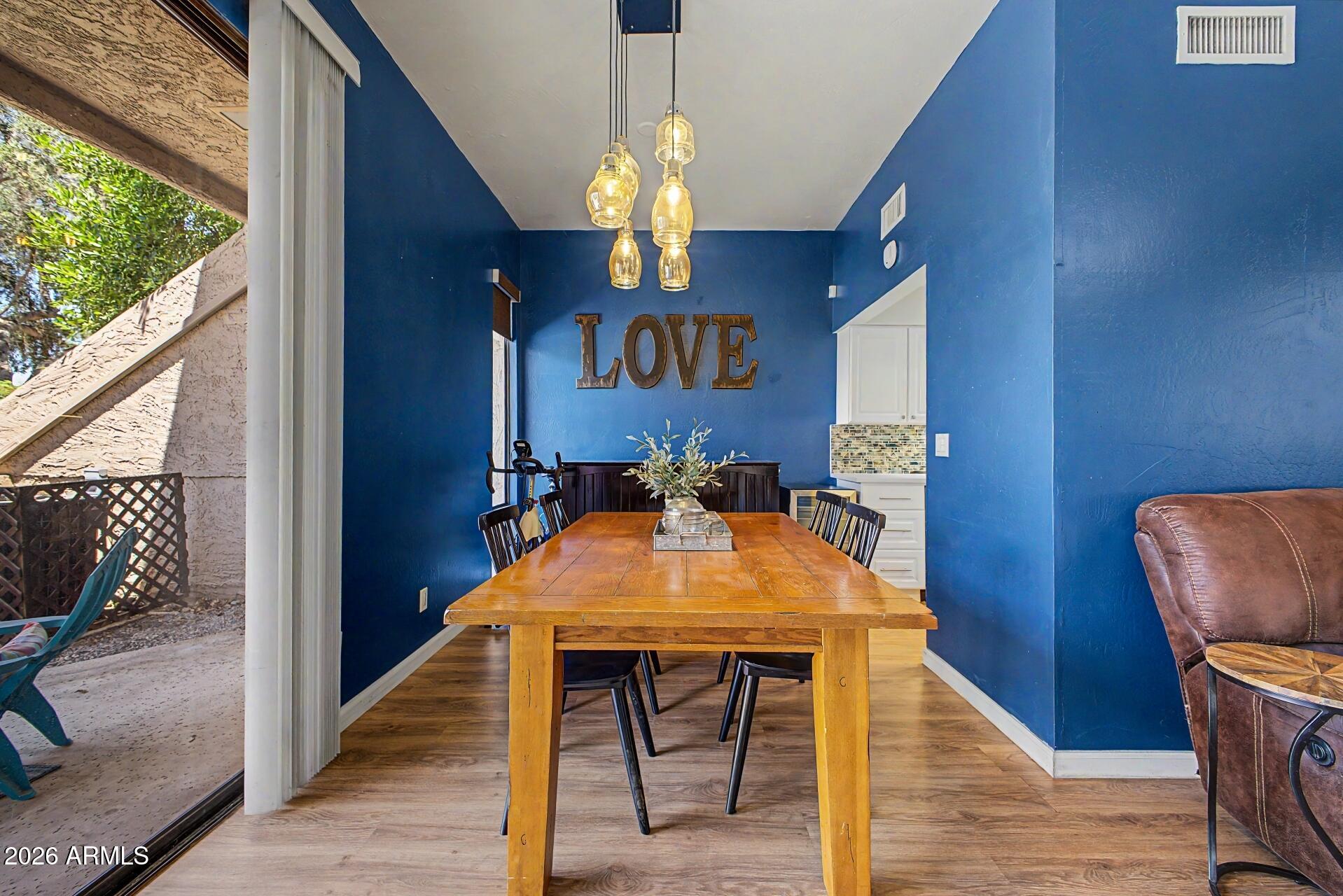 1205 E NORTHSHORE Drive 121
