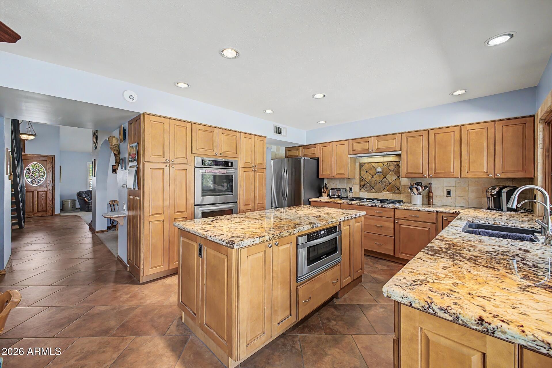 1539 E WESTWIND Way