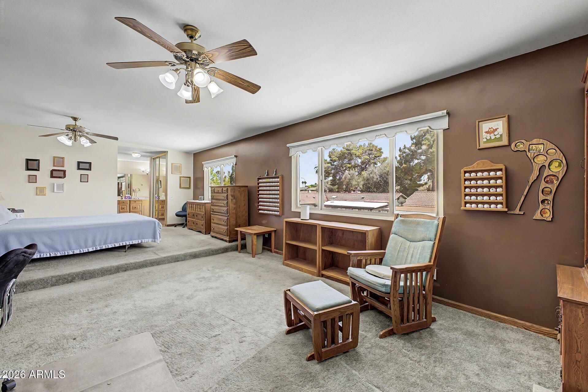 1539 E WESTWIND Way