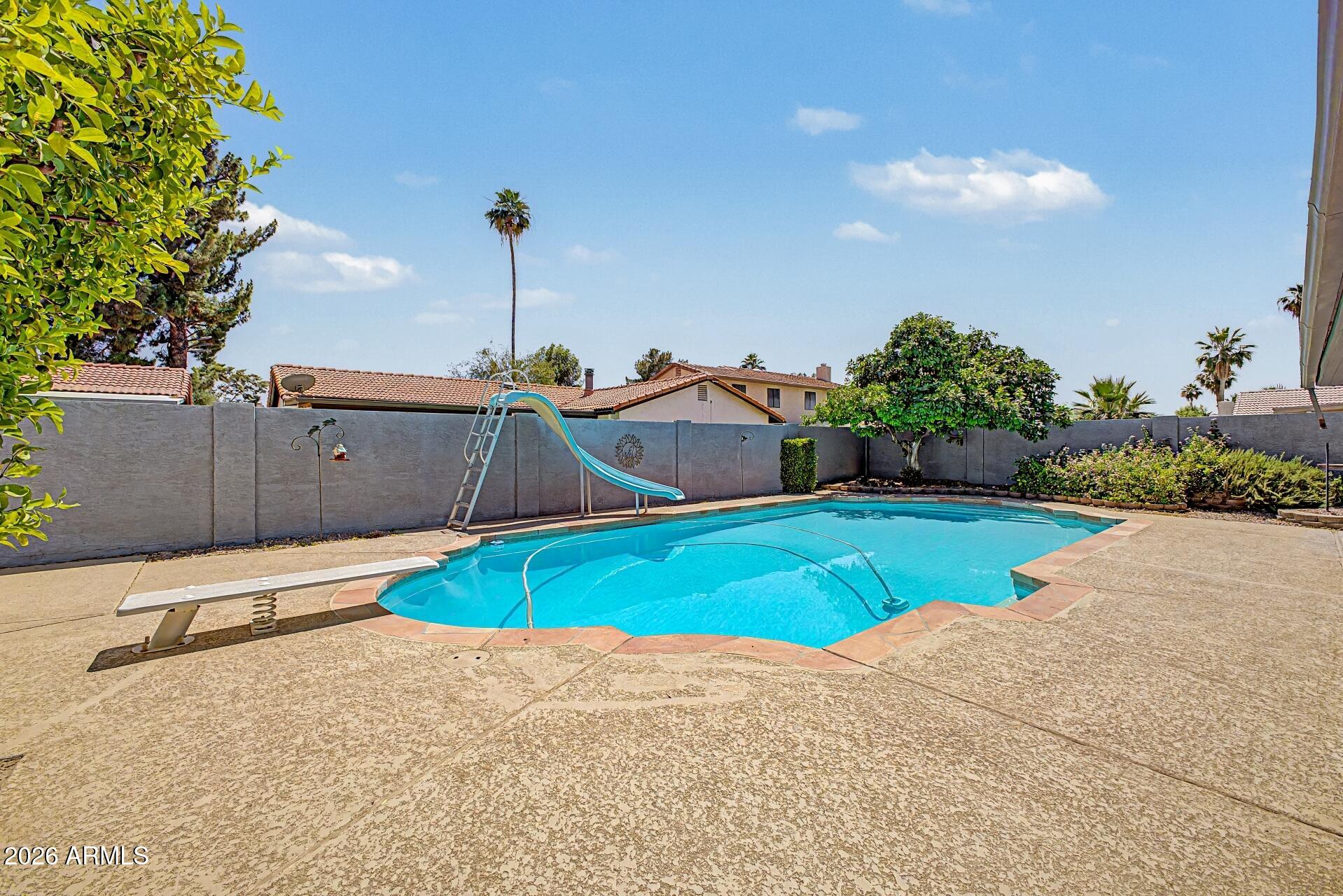 1539 E WESTWIND Way