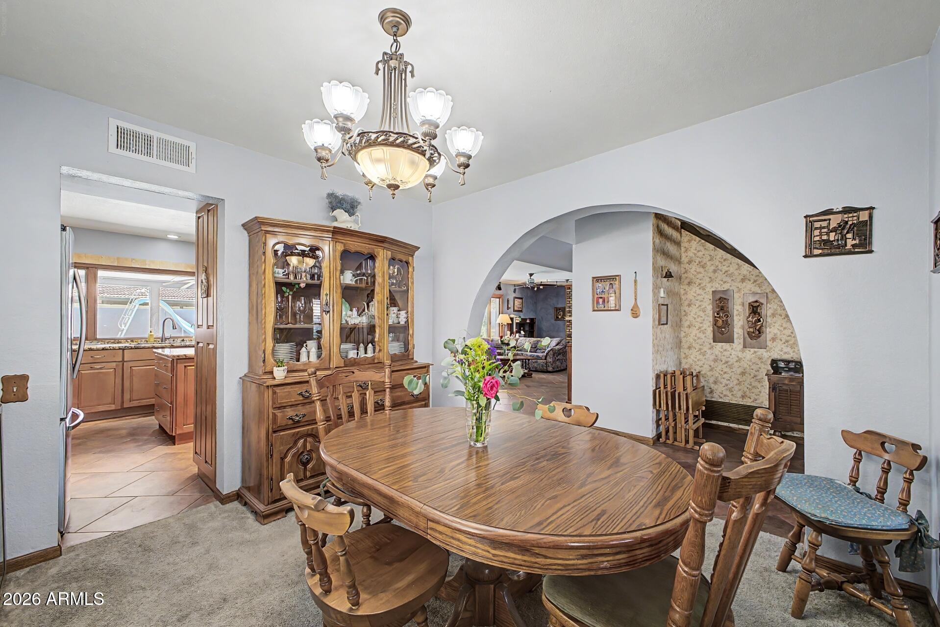 1539 E WESTWIND Way