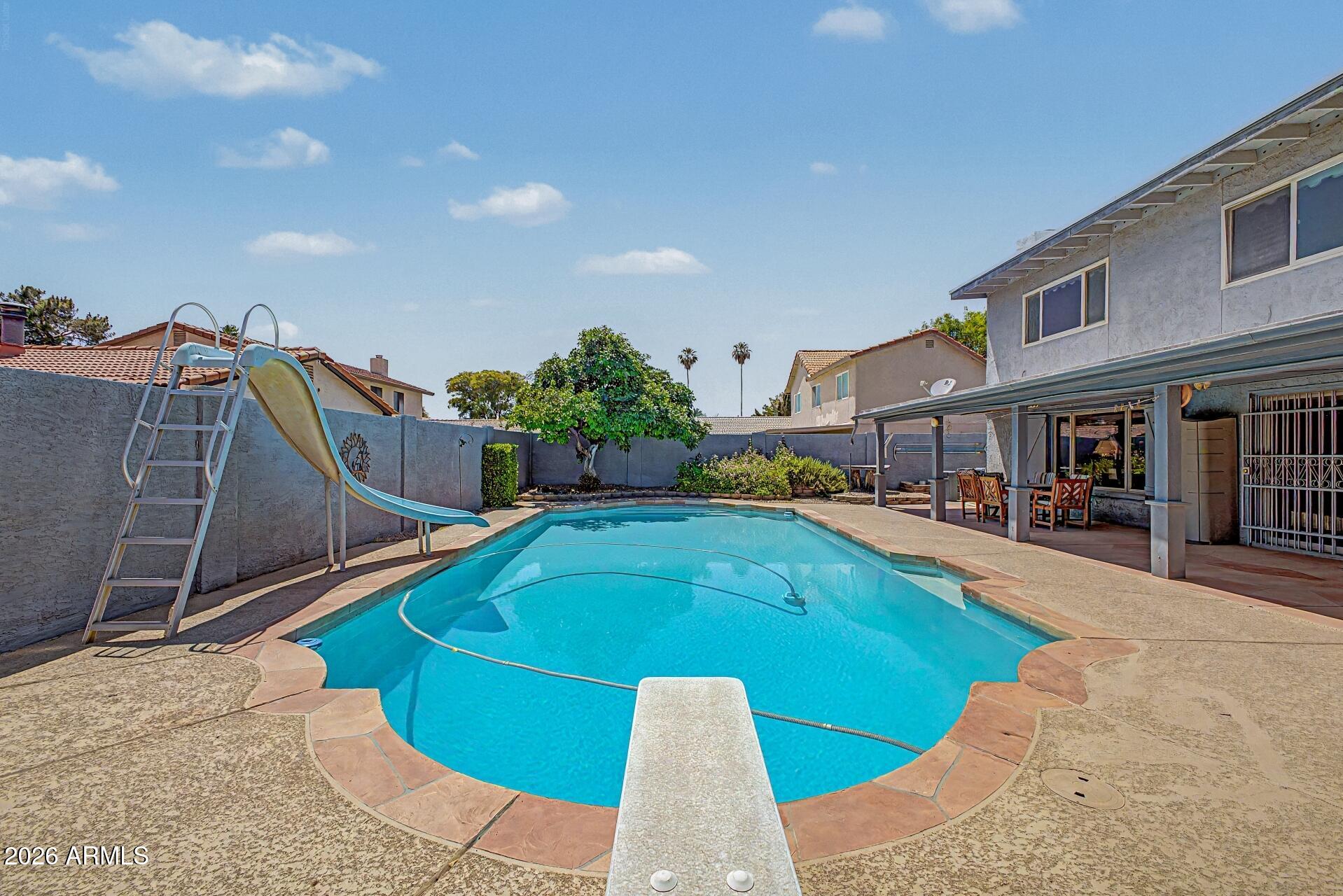 1539 E WESTWIND Way