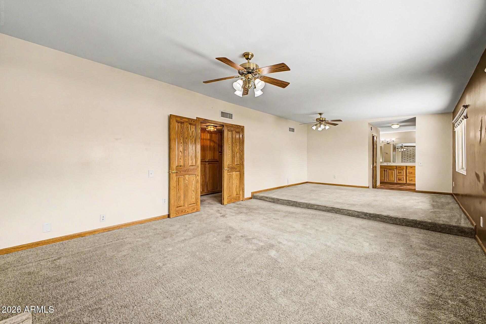 1539 E WESTWIND Way