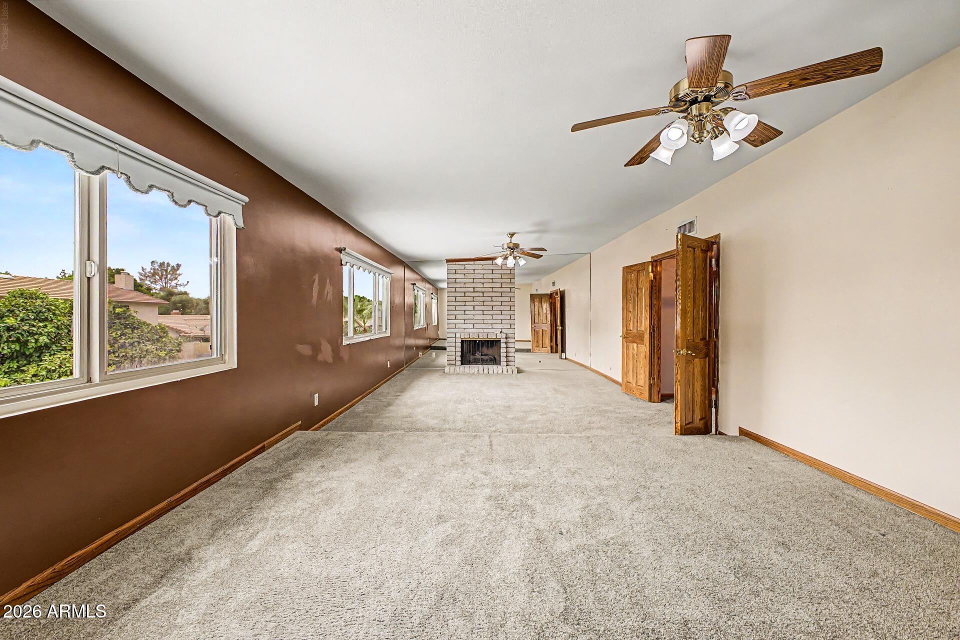 1539 E WESTWIND Way