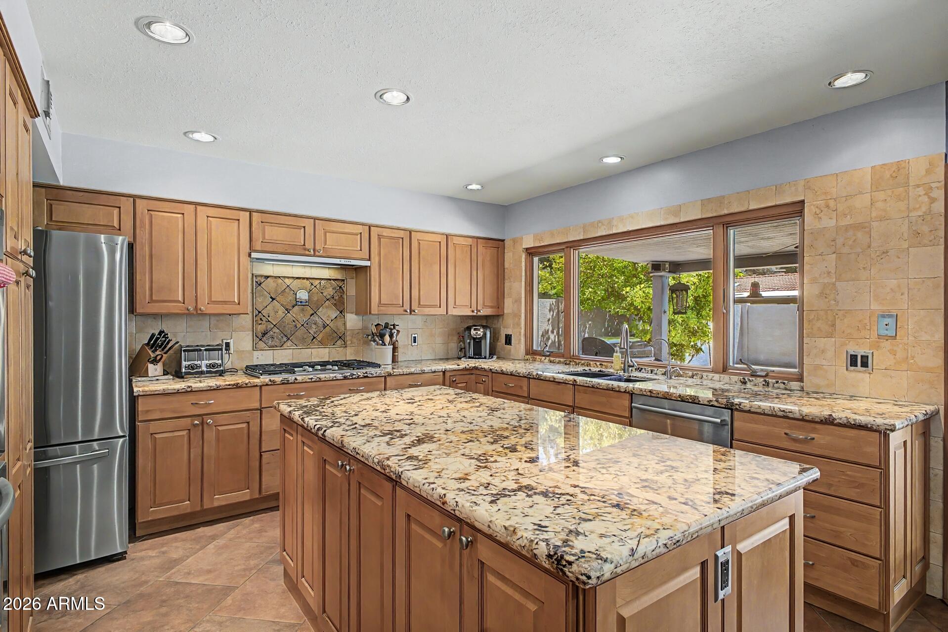 1539 E WESTWIND Way
