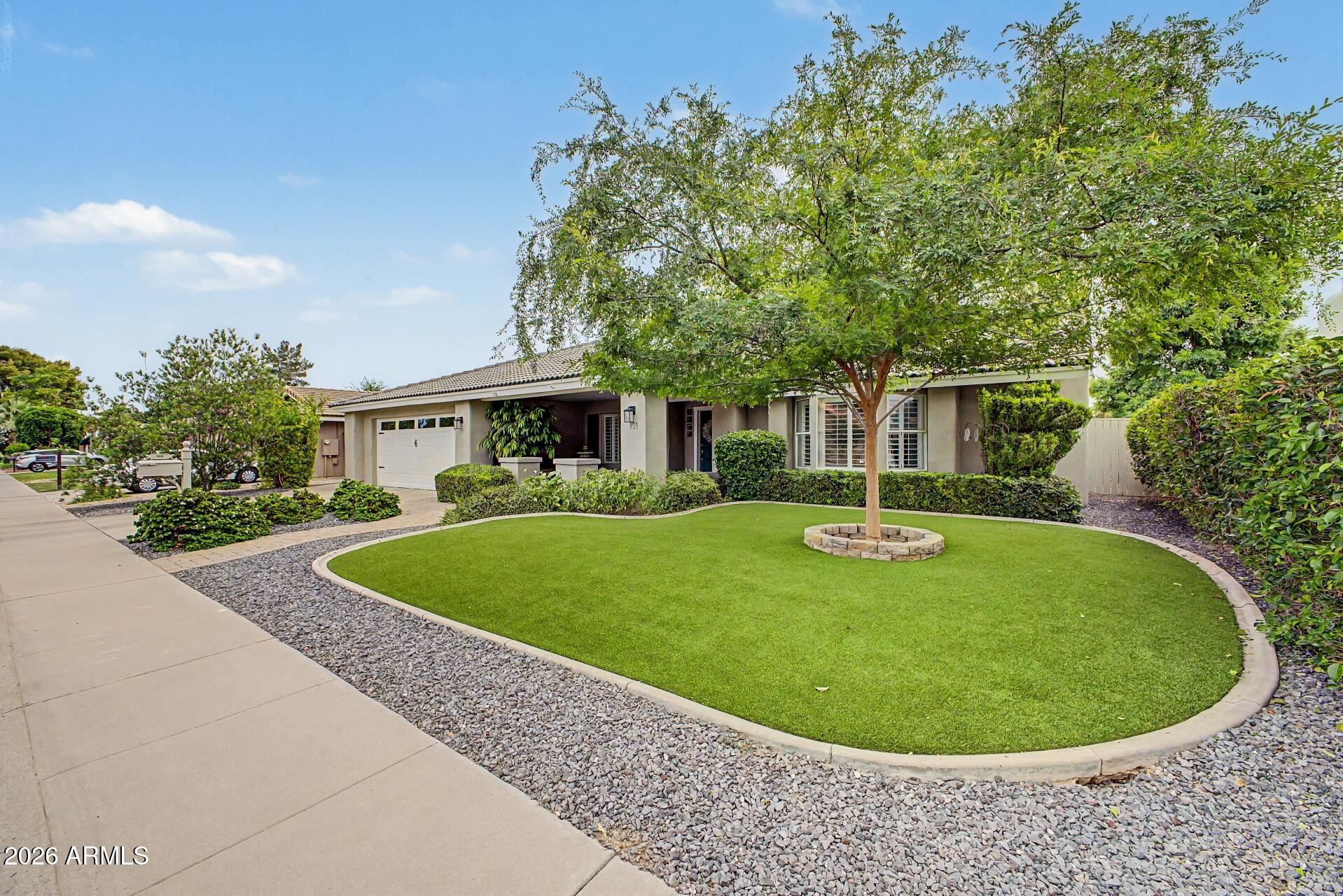 955 E EVENINGSTAR Lane